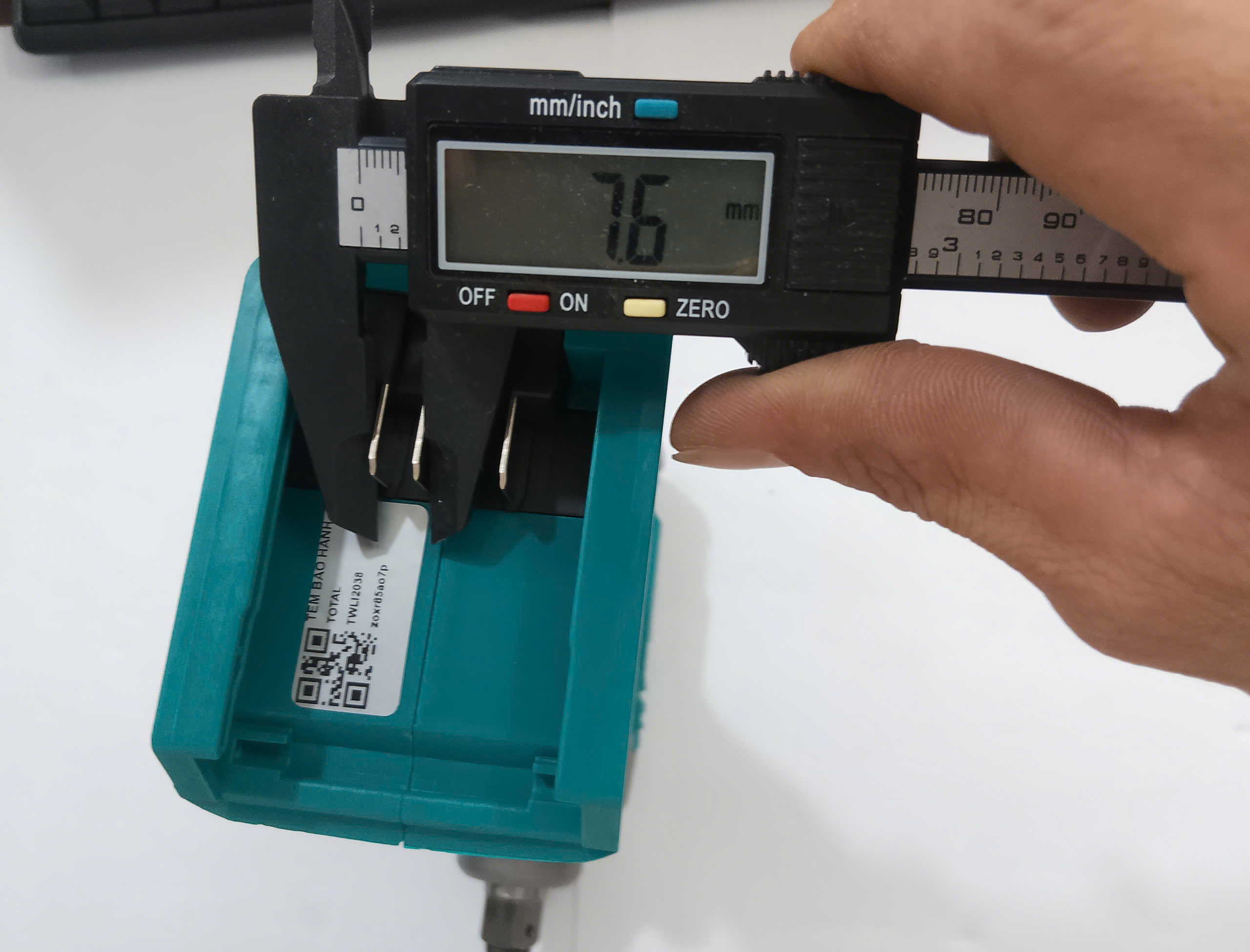 Hình ảnh 20 của mặt hàng Máy siết buloong dùng pin 20V total TIWLI2038