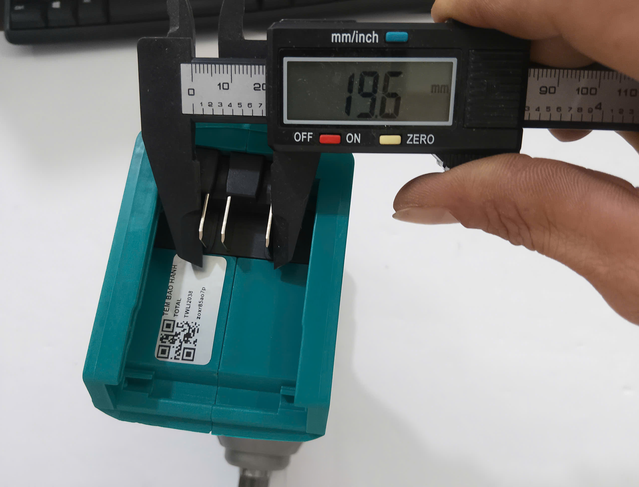 Hình ảnh 21 của mặt hàng Máy siết buloong dùng pin 20V total TIWLI2038