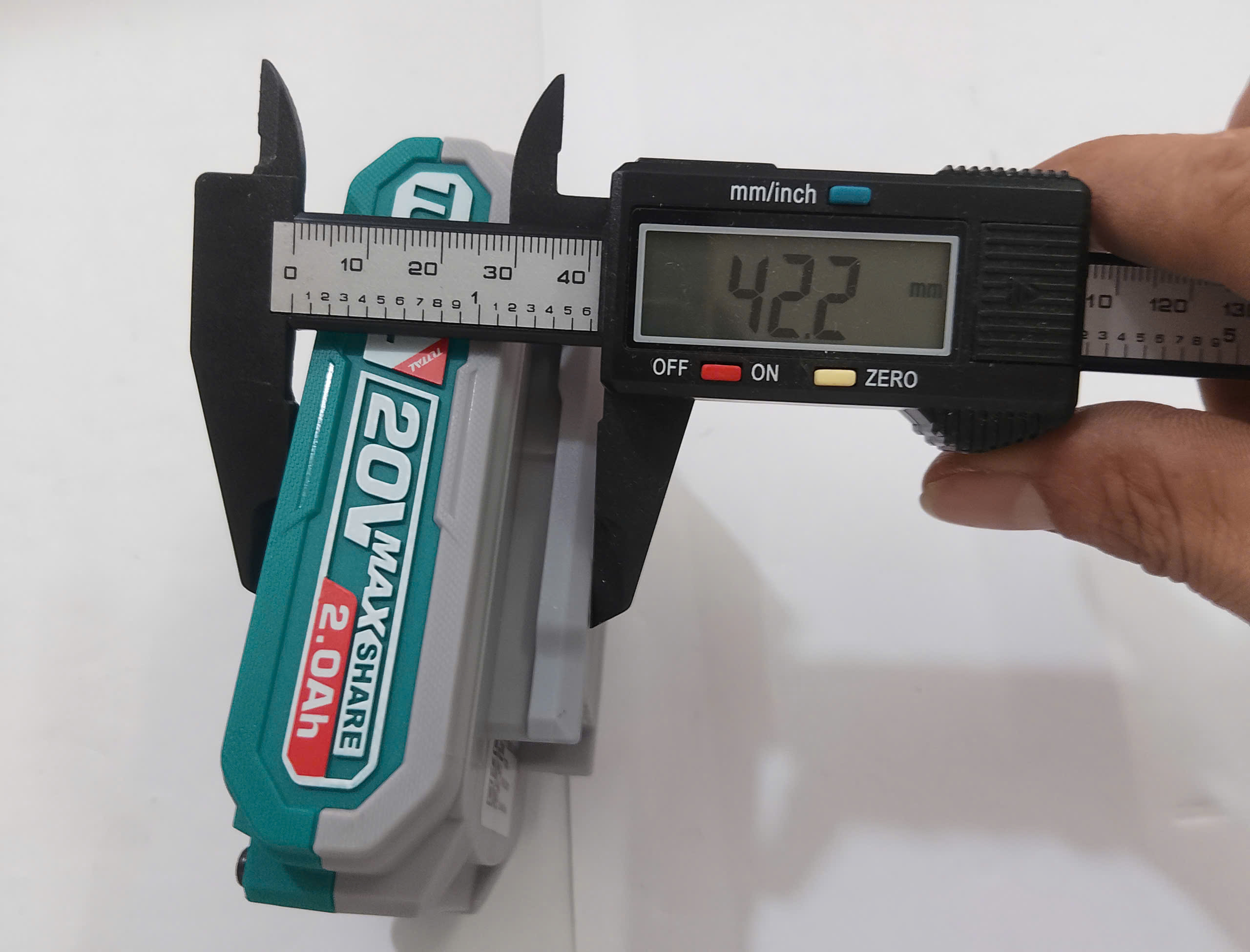 Hình ảnh 36 của mặt hàng Máy siết buloong dùng pin 20V total TIWLI2038