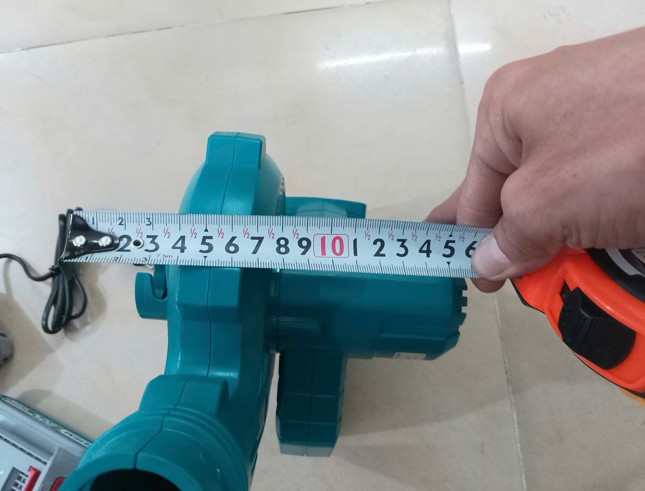 Hình ảnh 8 của mặt hàng Máy thổi bụi dùng pin 20V total TABLI200181