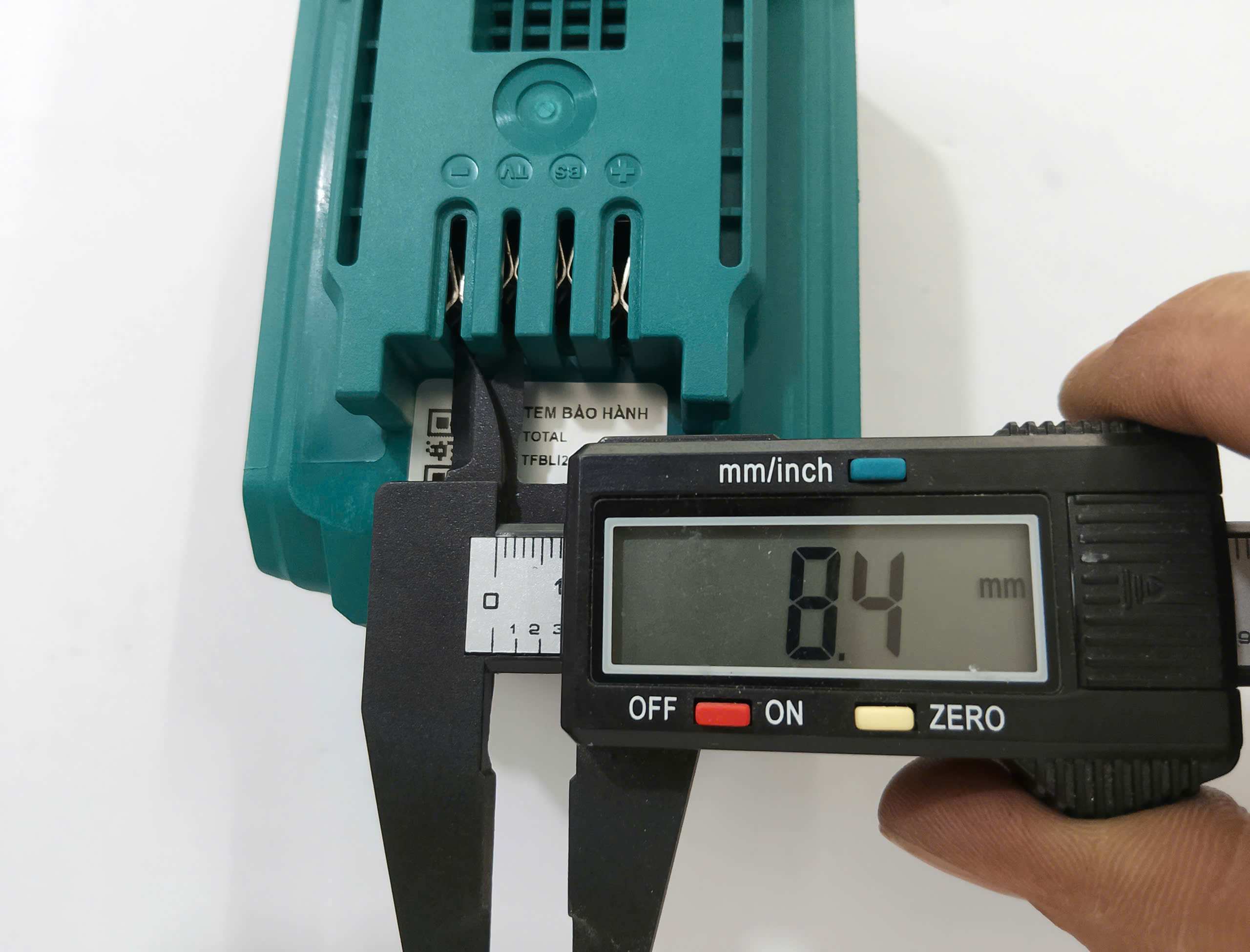 Hình ảnh 4 của mặt hàng Pin 20Vx5Ah total TFBLI2053