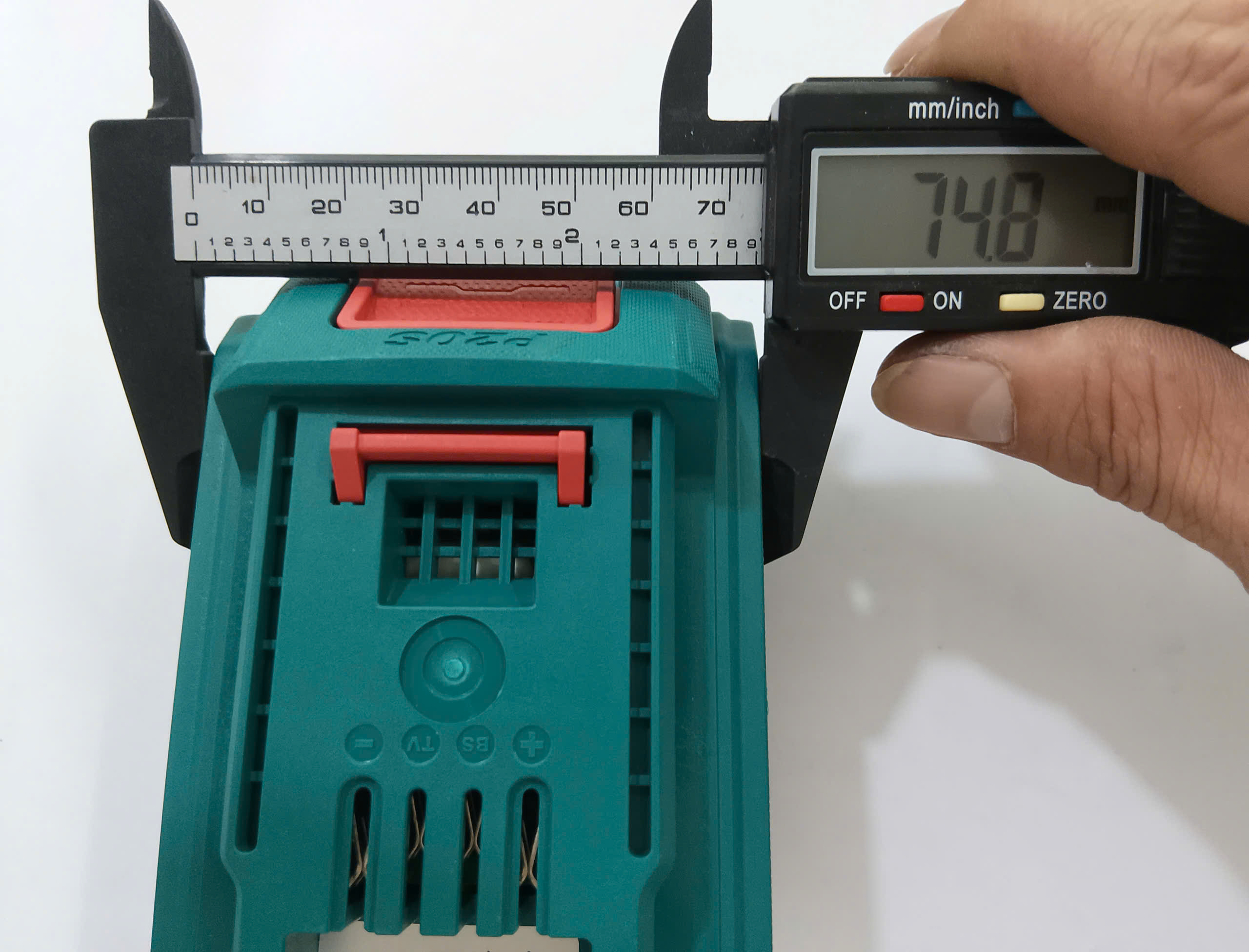 Hình ảnh 6 của mặt hàng Pin 20Vx5Ah total TFBLI2053