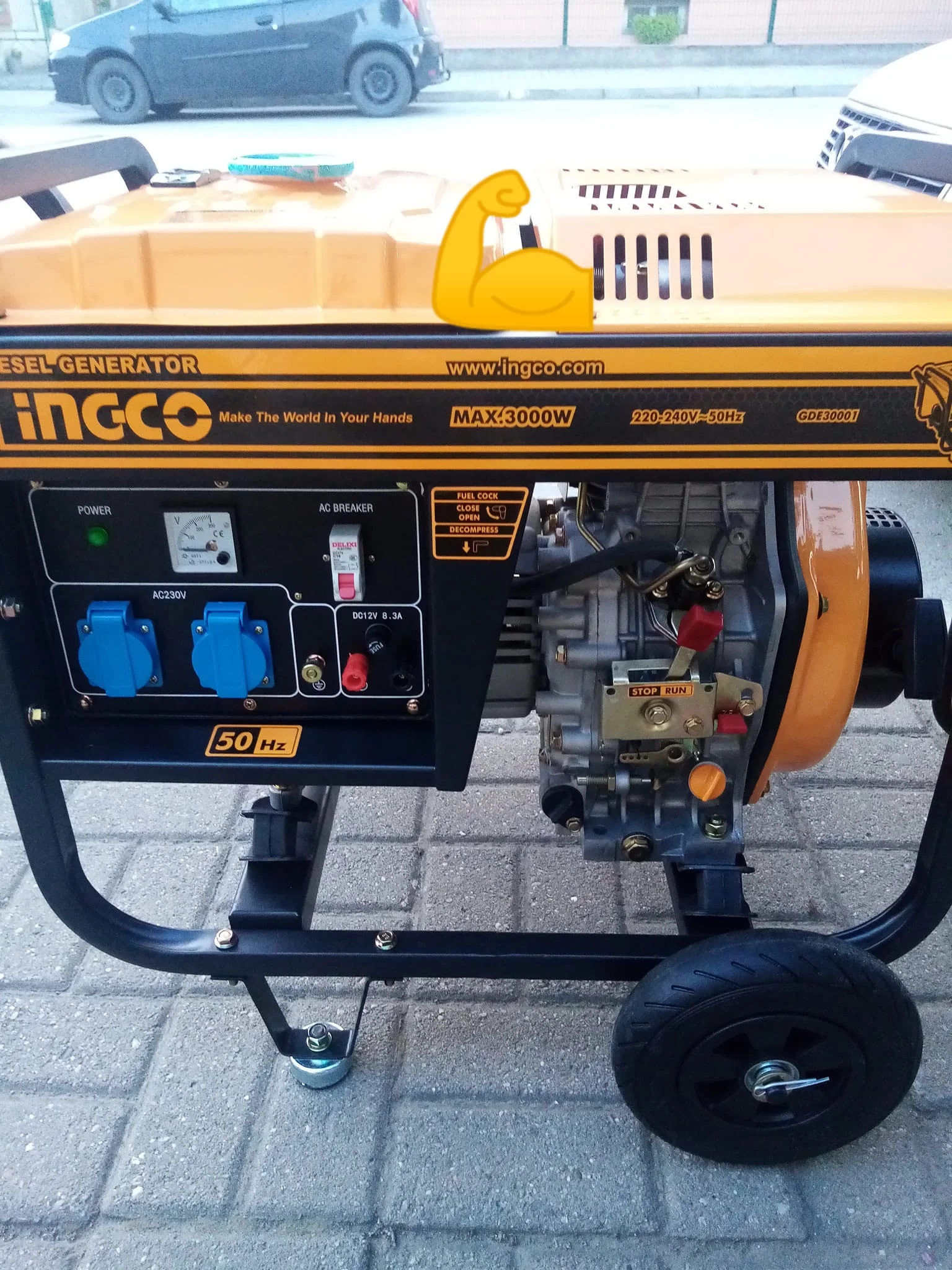 Hình ảnh 4 của mặt hàng Máy phát điện dùng dầu diesel Ingco GDE30001