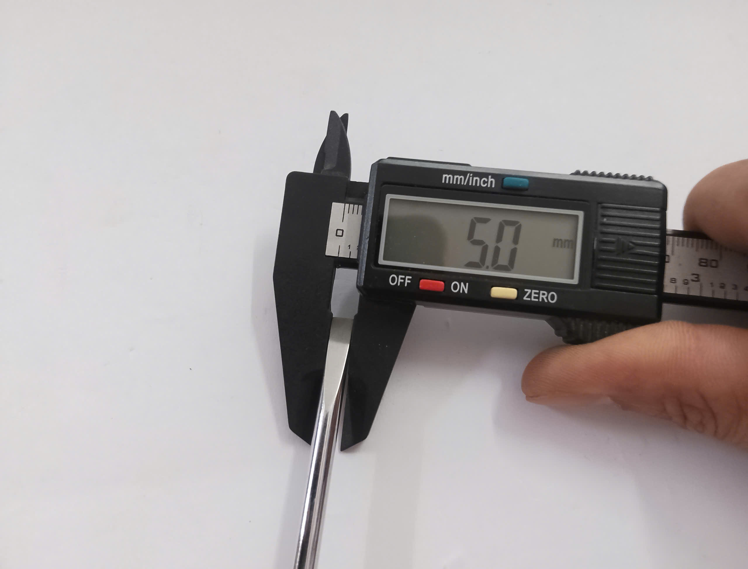 Hình ảnh 14 của mặt hàng Tu vít BẦU Licota 5x100mm  ( - )