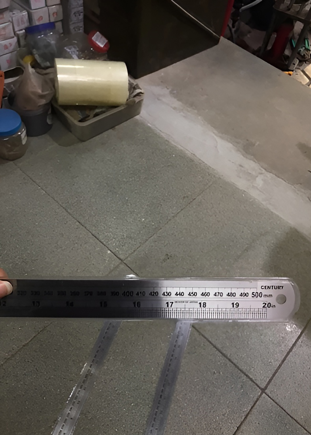 Hình ảnh 3 của mặt hàng Thước lá inox 500mm Century mỗi cạnh một hệ đo