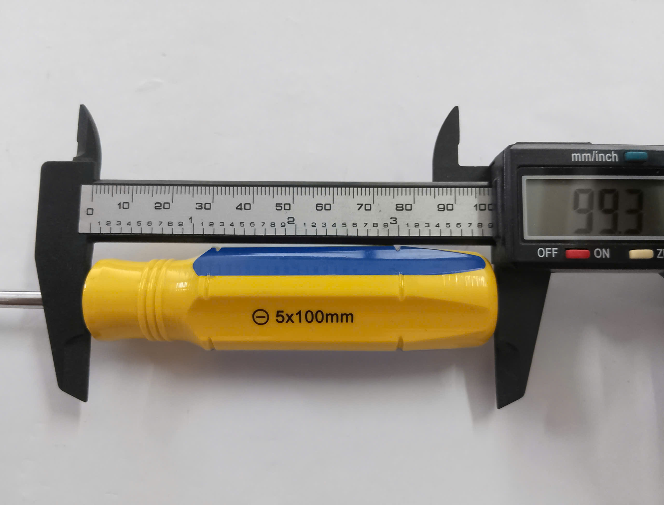 Hình ảnh 6 của mặt hàng Tua vít 2 cạnh Ø5x100mm cán sọc xanh vàng Century