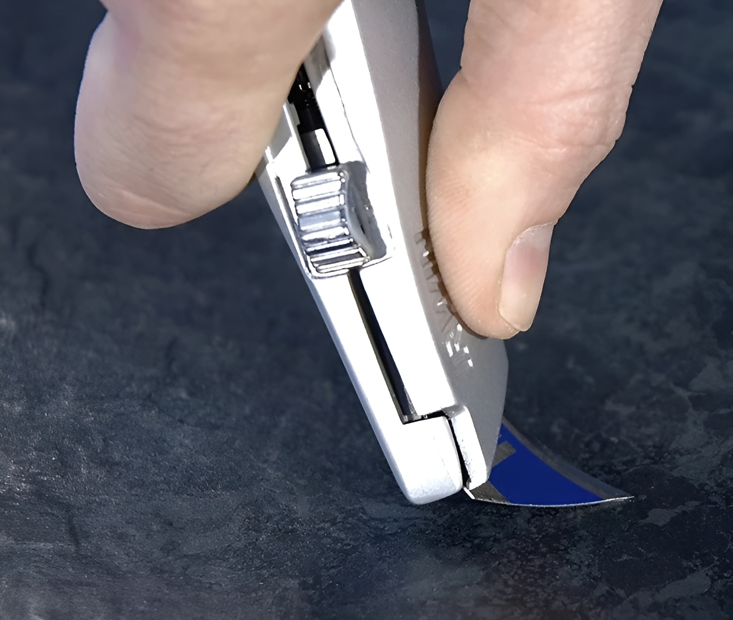 Hình ảnh 3 của mặt hàng Lưỡi dao rọc cáp Bi Metal Utility Irwin - vỉ 10 cái