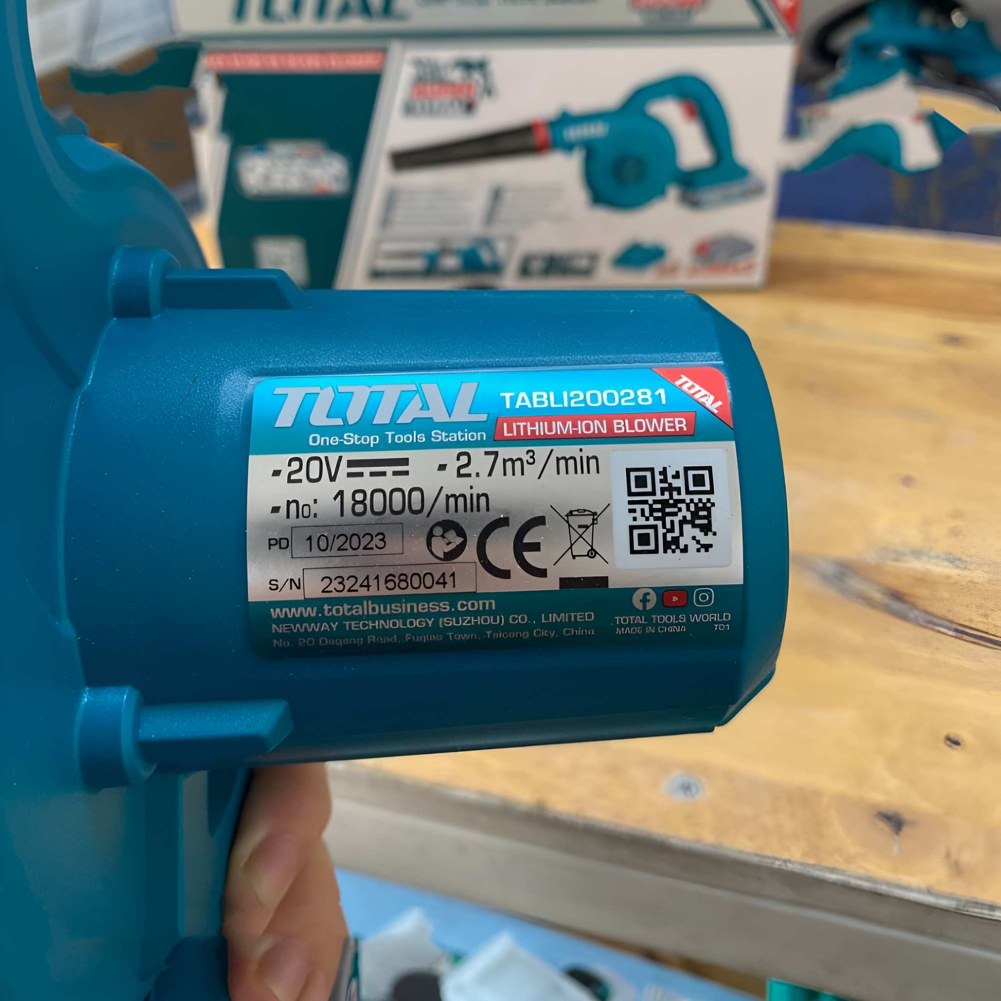 Hình ảnh 4 của mặt hàng Máy thổi bụi dùng pin Lithium-Ion 20V Total TABLI200281