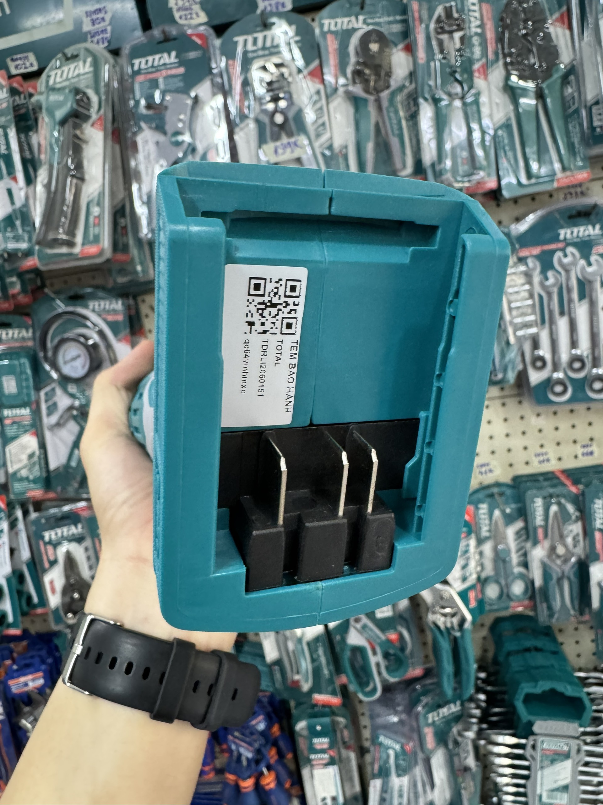 Hình ảnh 4 của mặt hàng Máy siết bu lông góc dùng pin Lithium 20V (không kèm pin & sạc) Total TDRLI2060151
