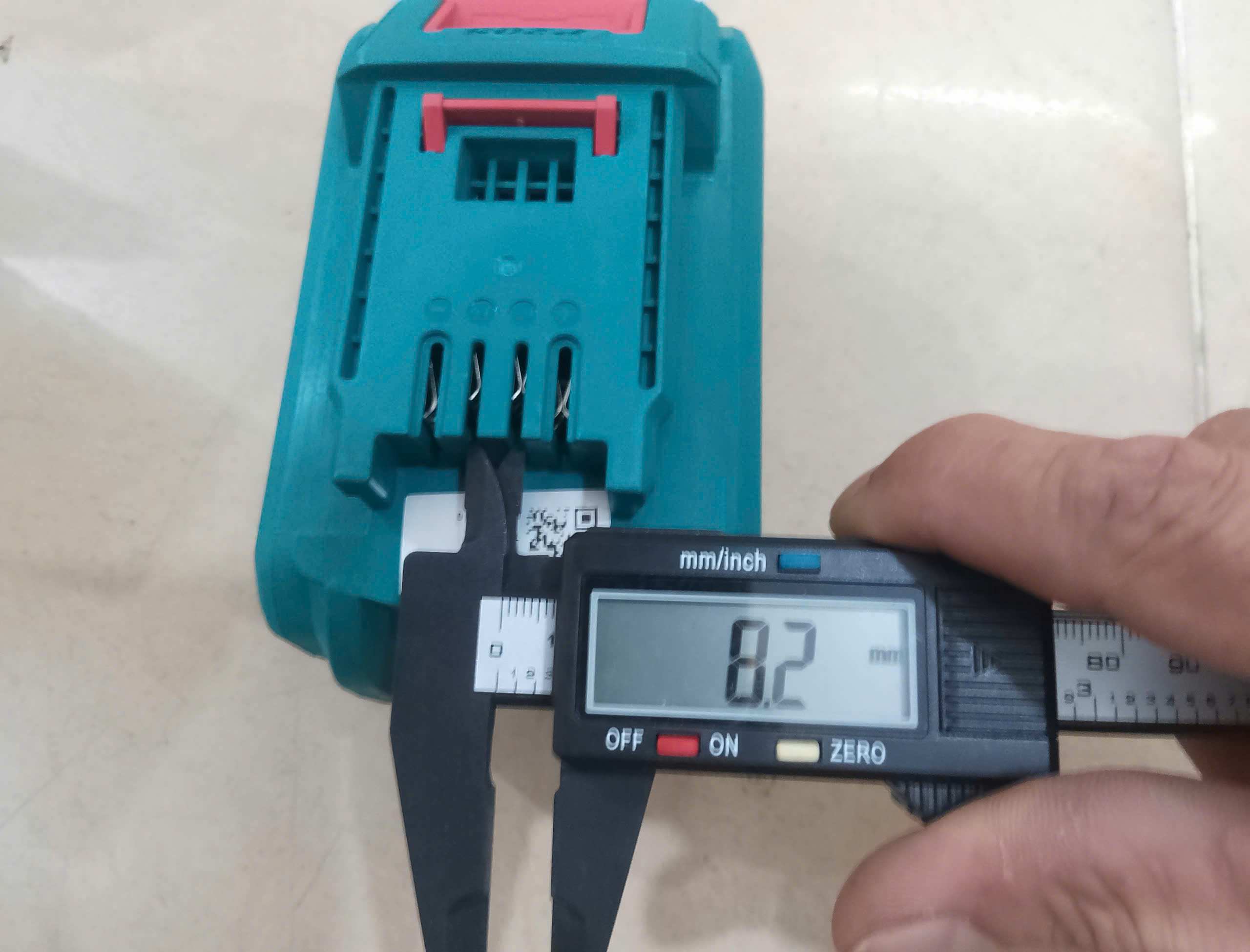 Hình ảnh 13 của mặt hàng Pin Lithium-ion 20V/6.0Ah Total TFBLI2060