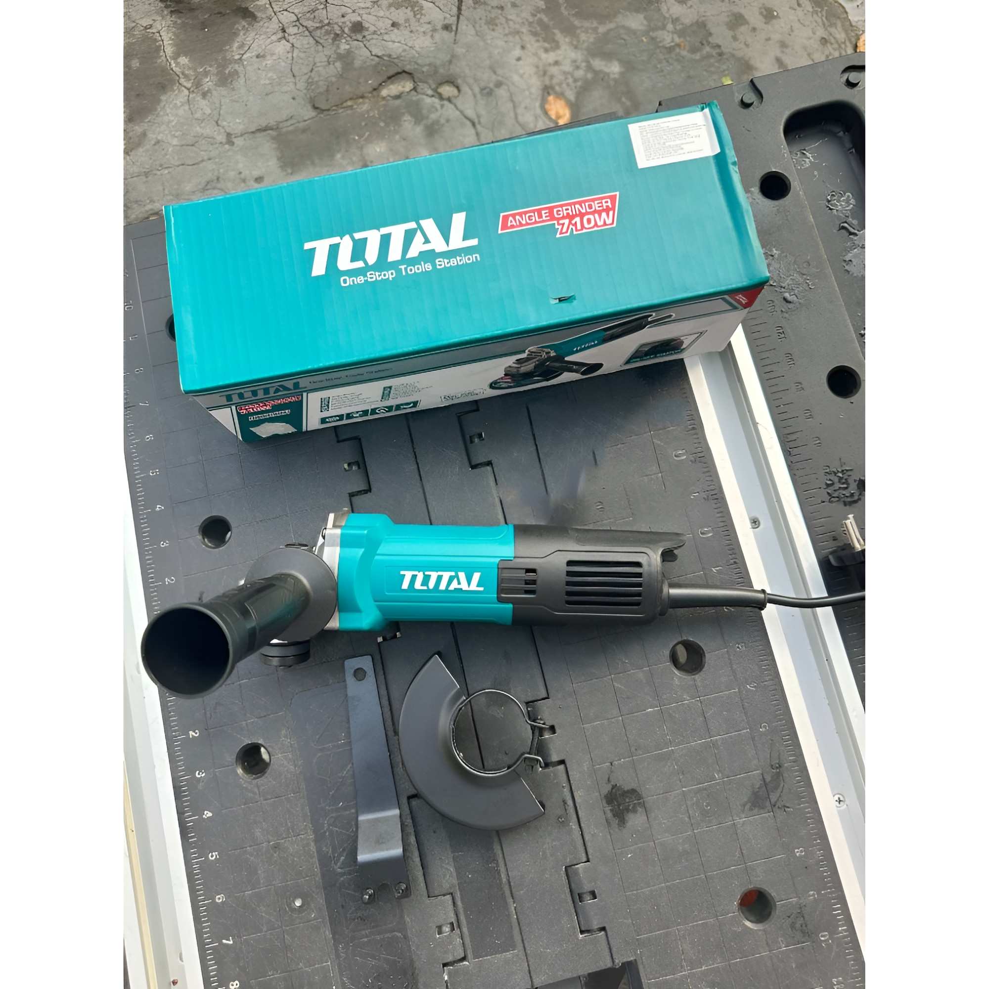 Hình ảnh 9 của mặt hàng Máy mài góc 710W Total TG10710076