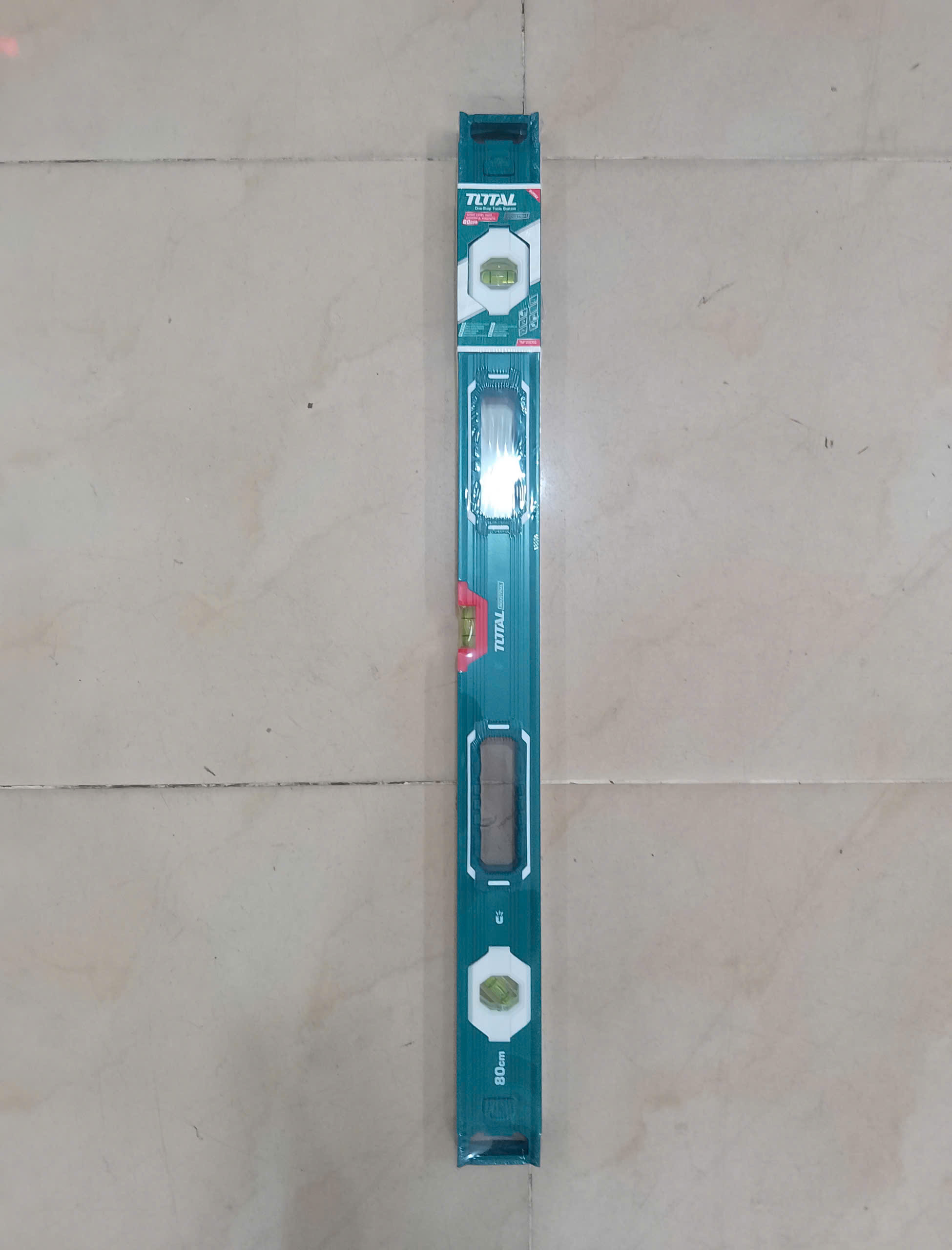 Hình ảnh 7 của mặt hàng Thước thủy kèm theo nam châm hút 80cm Total TMT28056