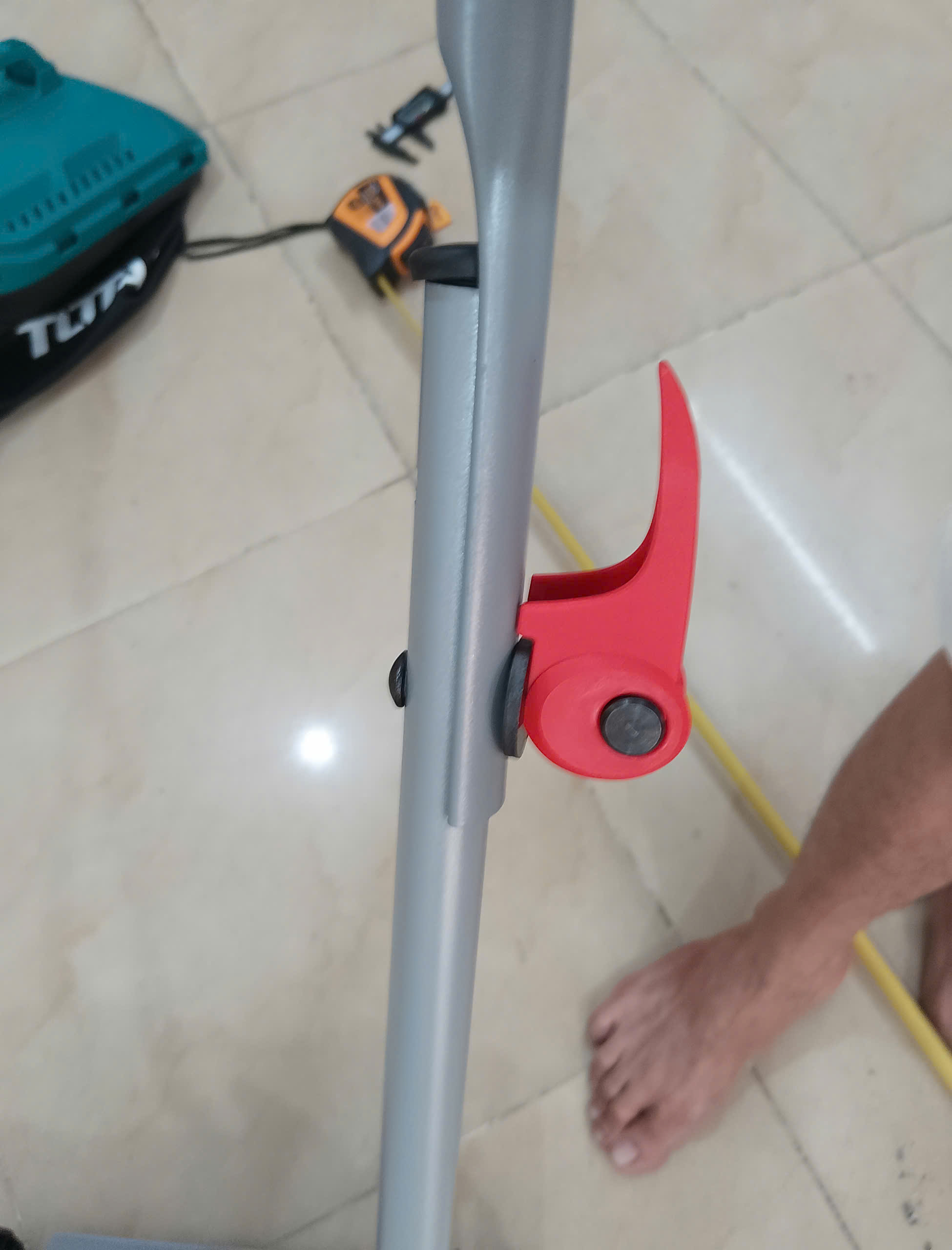 Hình ảnh 24 của mặt hàng Máy làm vườn 14 inch dùng pin Lithium-ion 40V Total