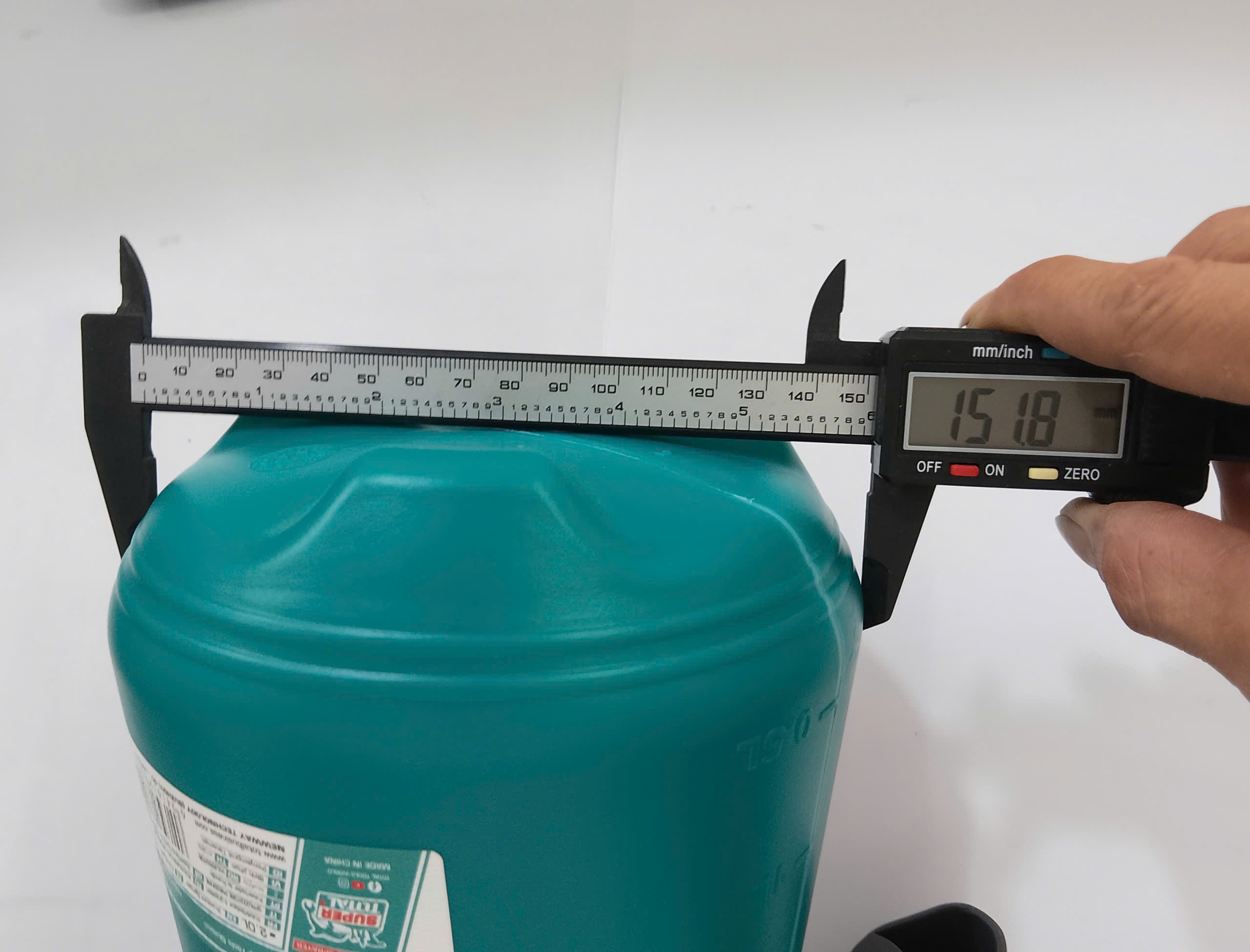 Hình ảnh 29 của mặt hàng Bình xịt 2L Total