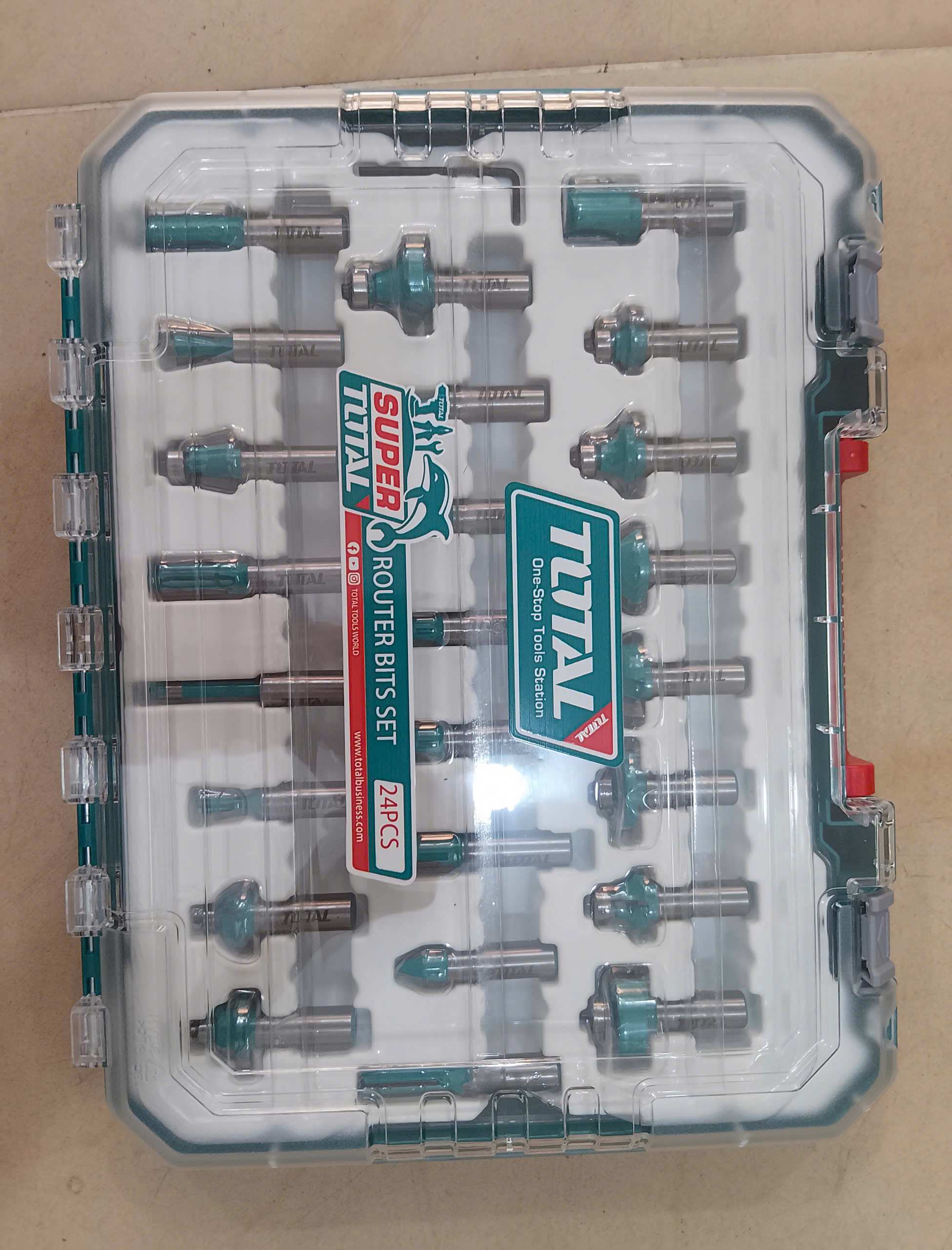 Hình ảnh 4 của mặt hàng Bộ 24 mũi phay đuôi 12mm Total