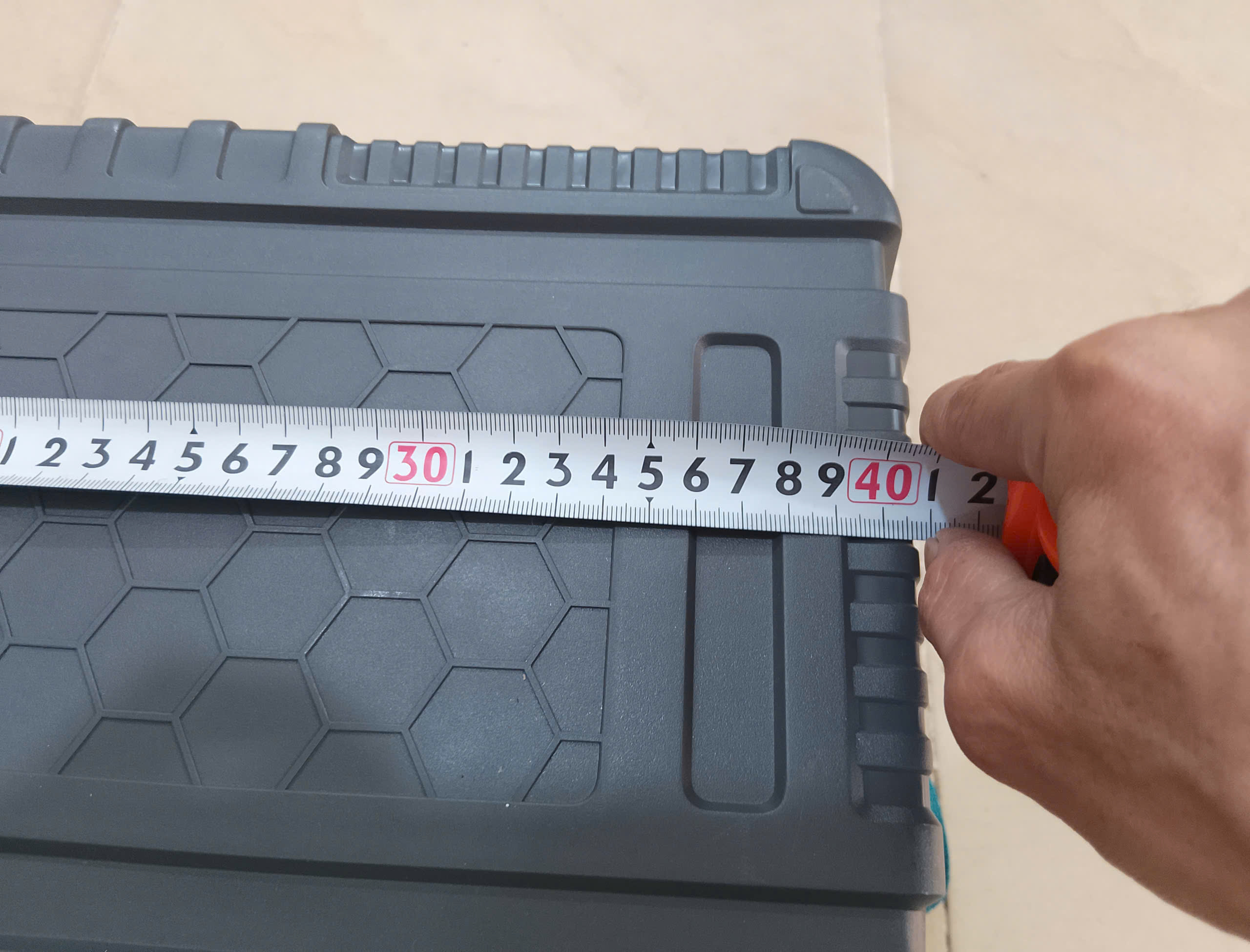 Hình ảnh 12 của mặt hàng Giỏ đựng công cụ 16 inch Total