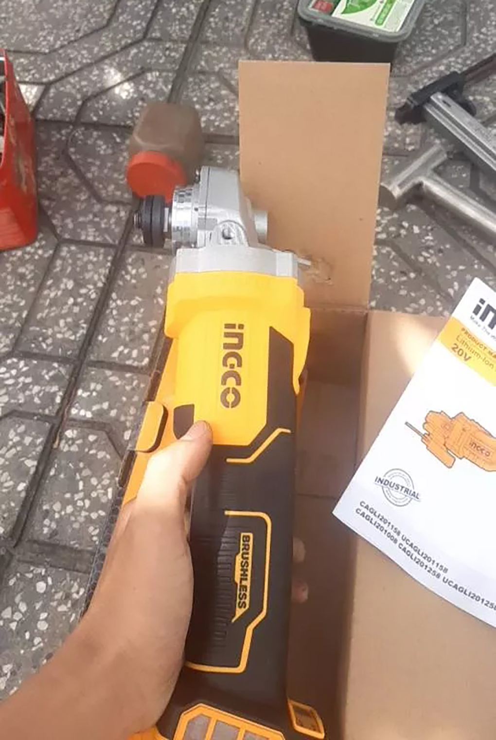 Hình ảnh 4 của mặt hàng Máy mài góc dùng pin 20V (không bao gồm pin và sạc) Ingco