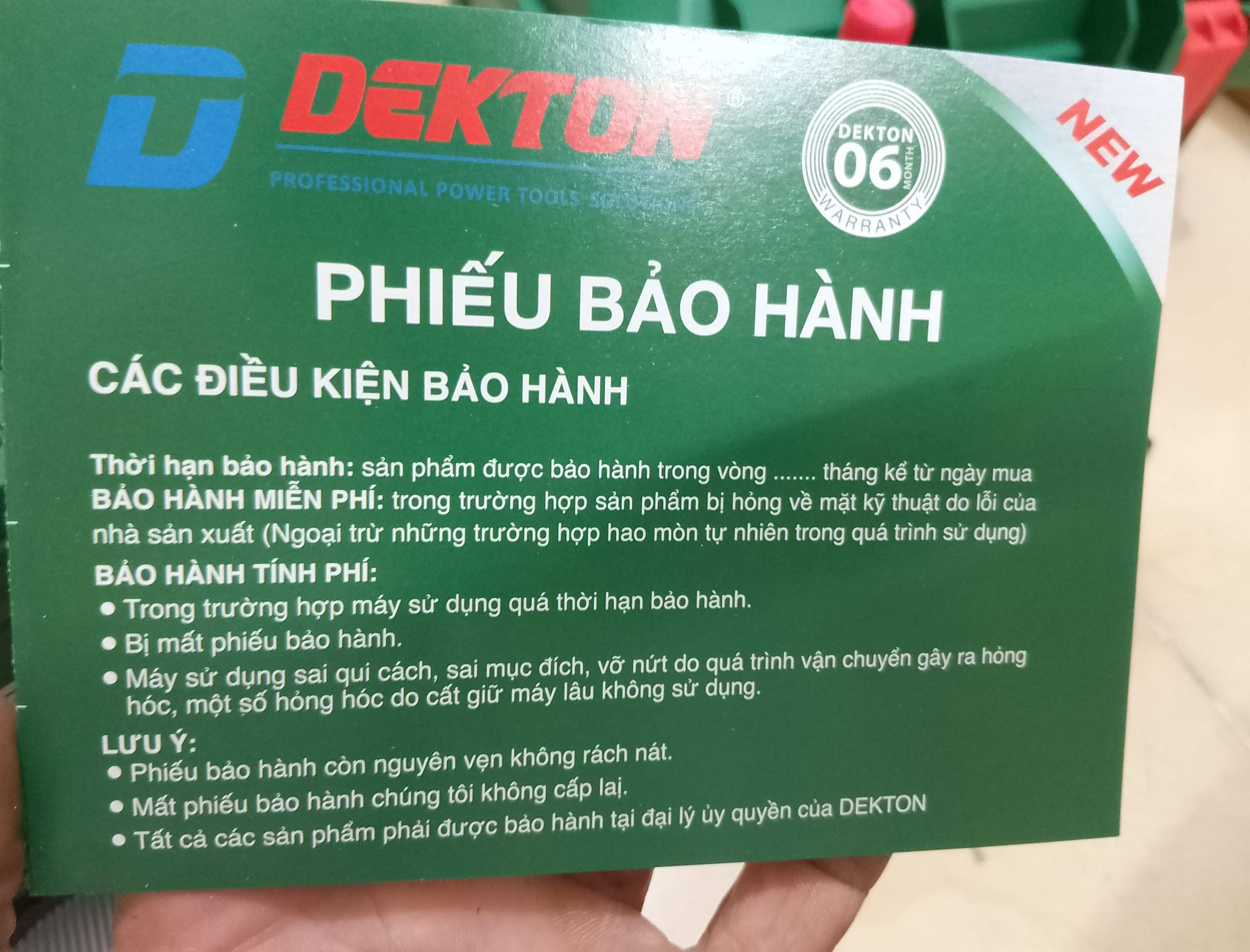 Hình ảnh 7 của mặt hàng Máy cân bằng, cân chỉnh tia laser hoạt động bằng pin hiệu Dekton; Model: DK-LS1601 (10/T)