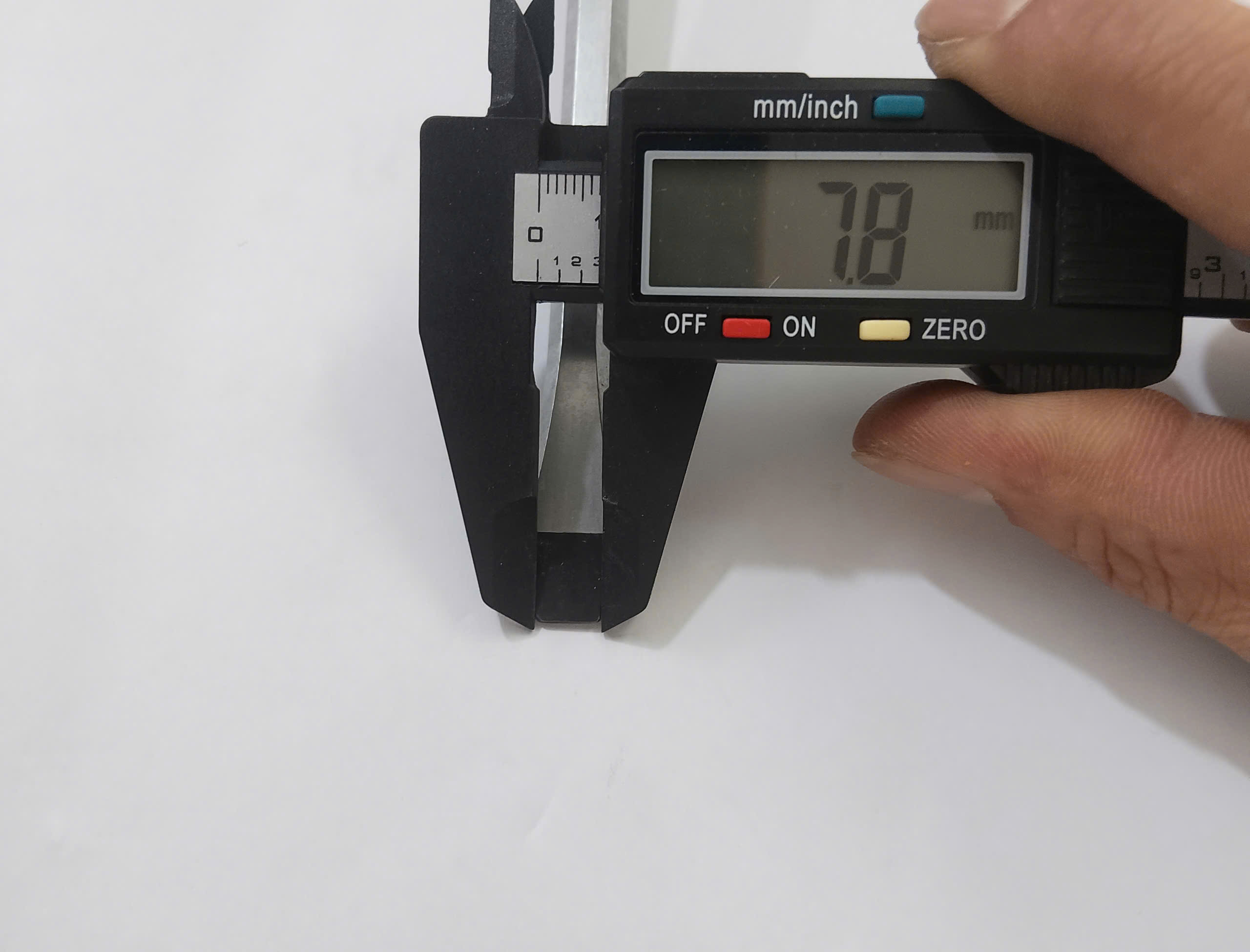 Hình ảnh 10 của mặt hàng Trục vít đóng dẹp 8x250mm cam Kapusi