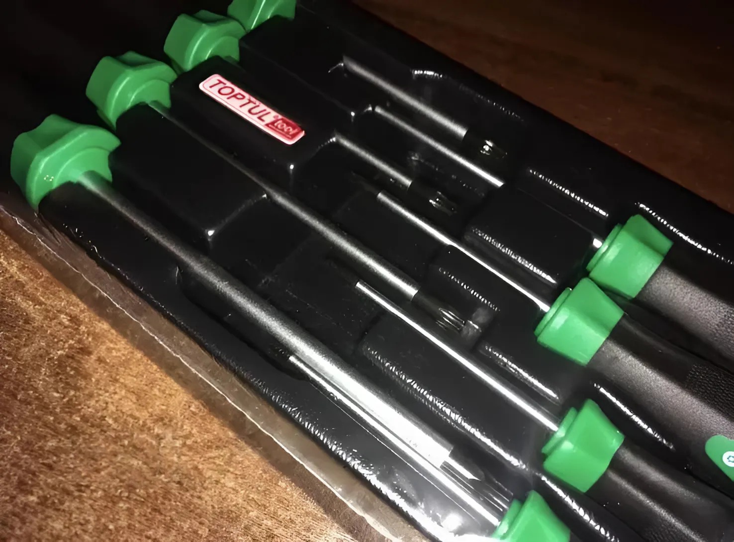 Hình ảnh 6 của mặt hàng Bộ tua vít sao lỗ 8 chi tiết Toptul