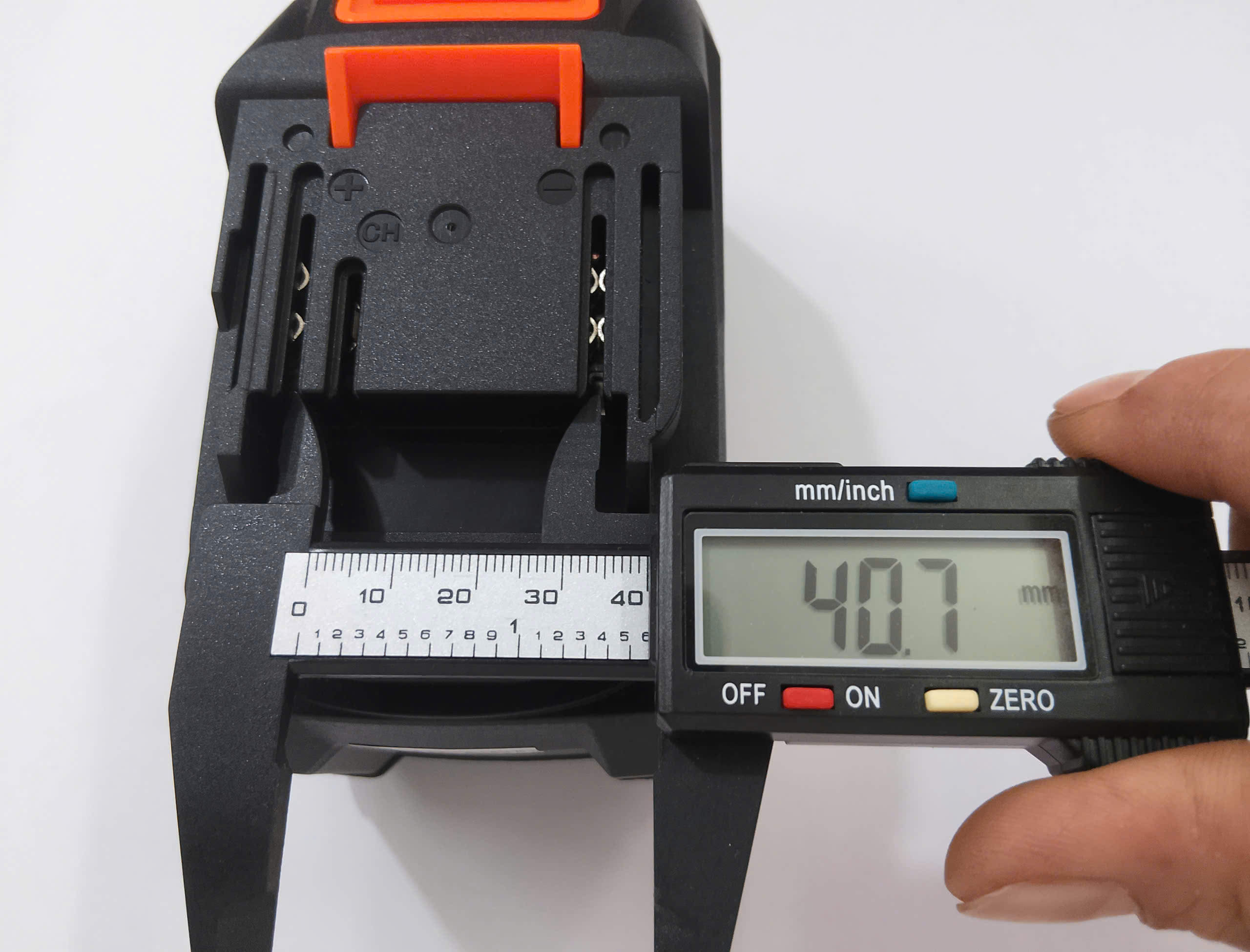 Hình ảnh 8 của mặt hàng Pin 21V - 6Ah dòng xả cao M21-B6095PRO màu xám