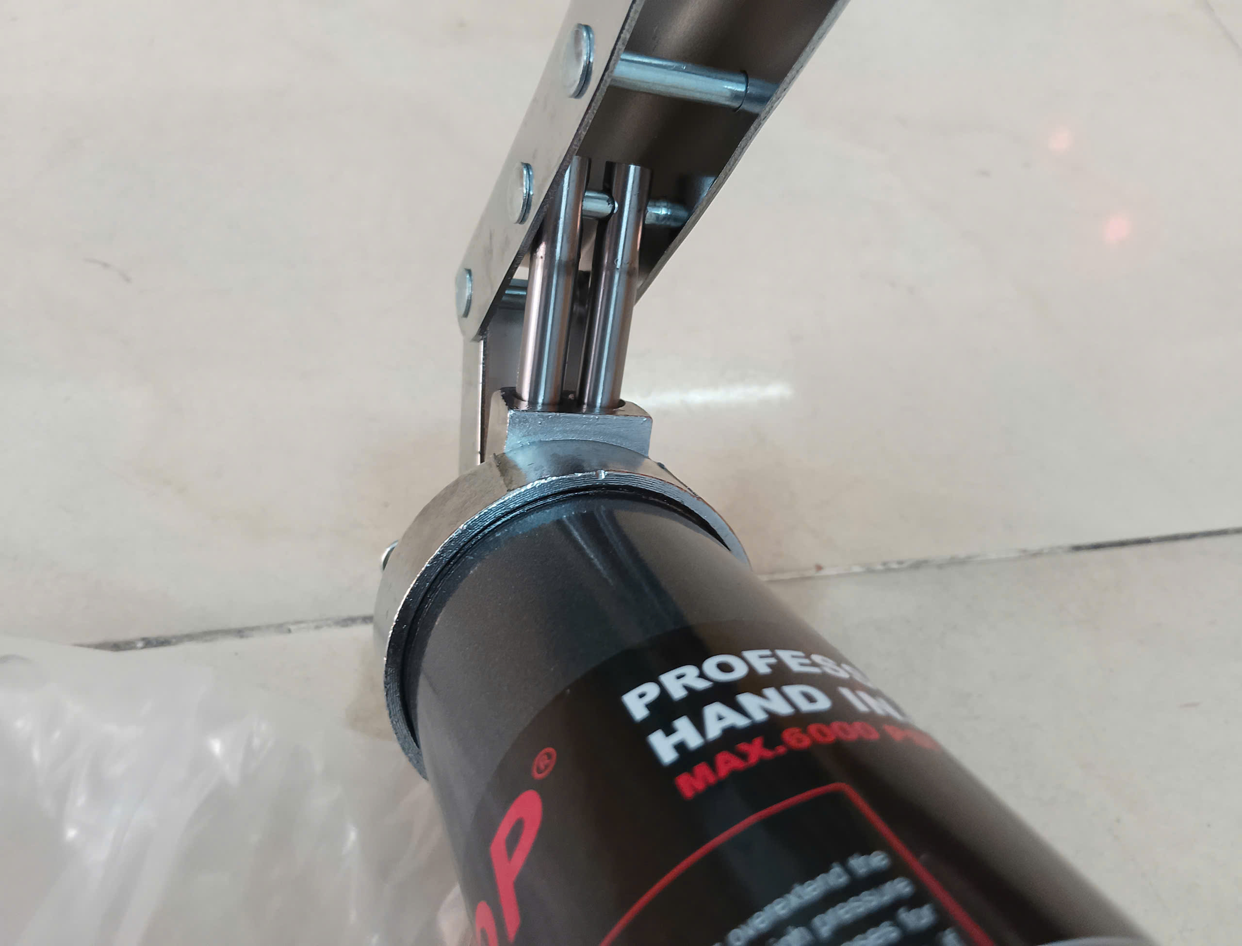 Hình ảnh 10 của mặt hàng Bơm mỡ  600 cc  ( 2 TI )  TOP