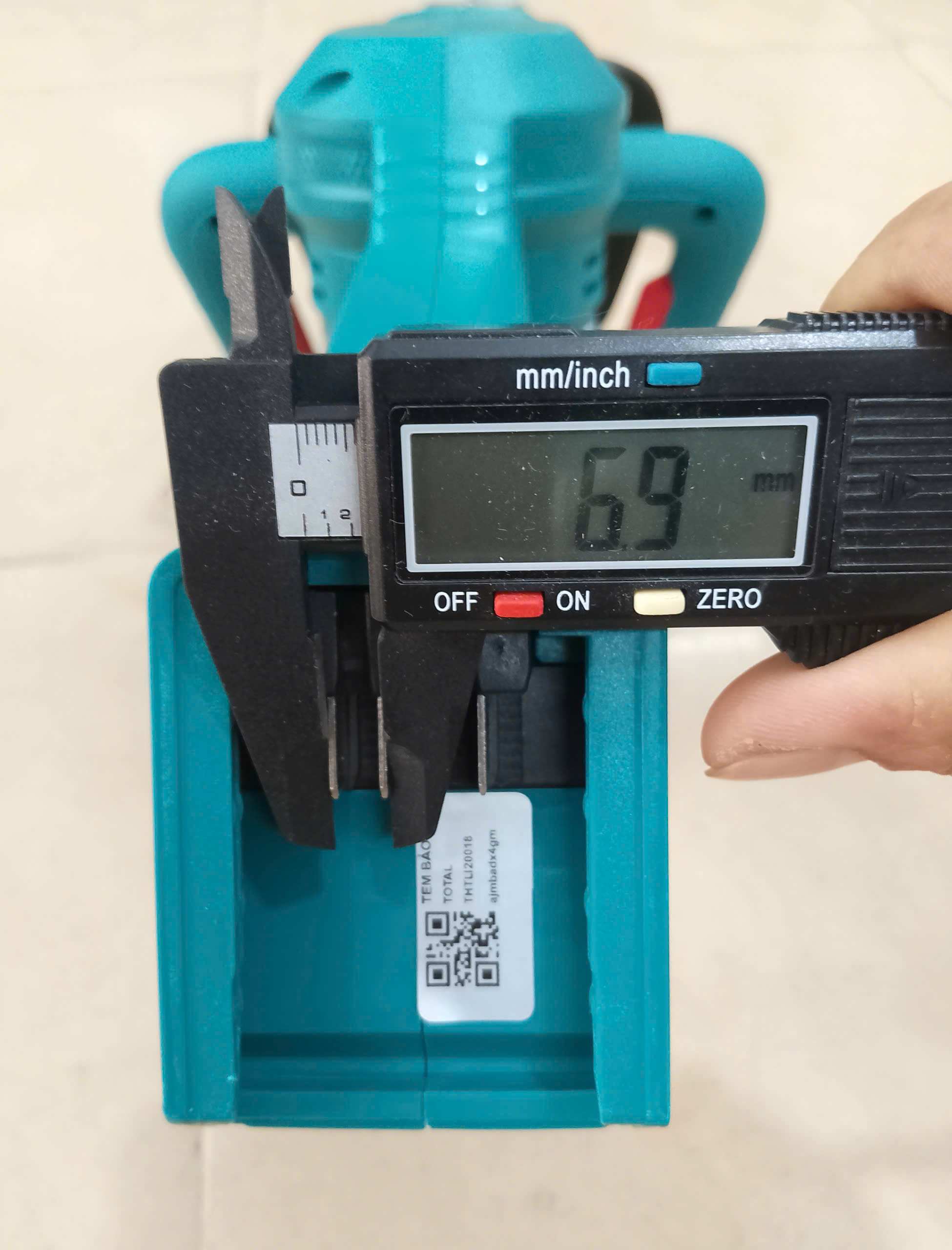 Hình ảnh 5 của mặt hàng Máy cắt hàng rào dùng pin 20V Total (không gồm pin và sạc)