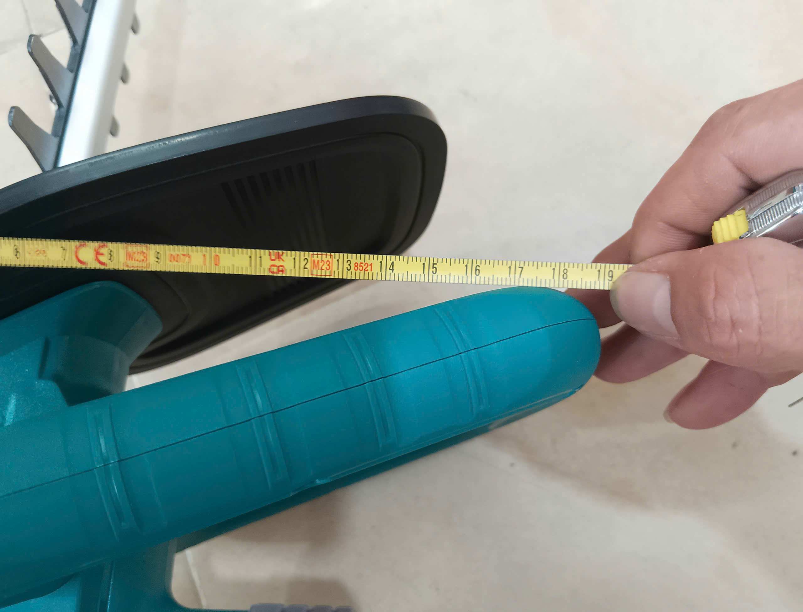 Hình ảnh 10 của mặt hàng Máy cắt hàng rào dùng pin 20V Total (không gồm pin và sạc)