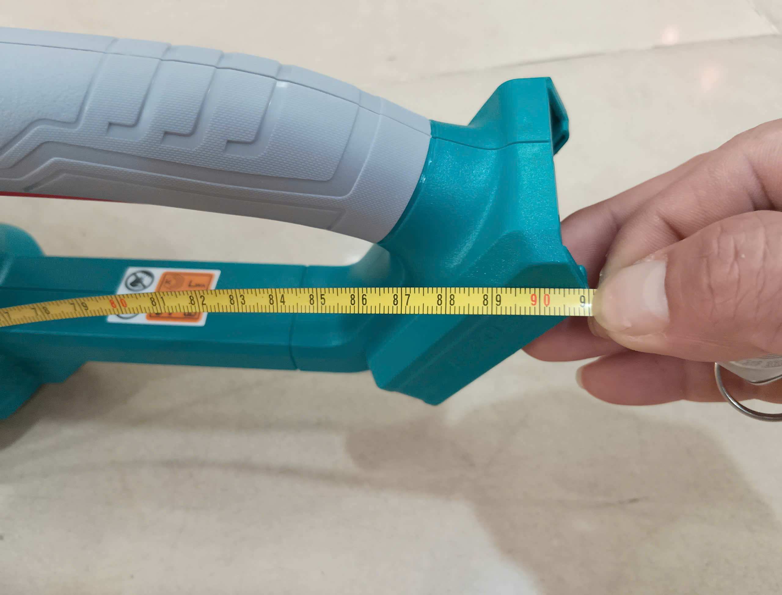 Hình ảnh 12 của mặt hàng Máy cắt hàng rào dùng pin 20V Total (không gồm pin và sạc)