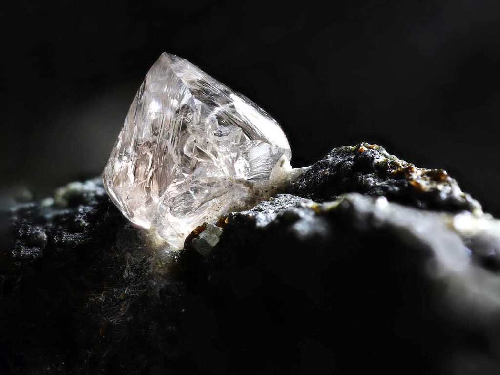 Kim cương trong tự nhiên