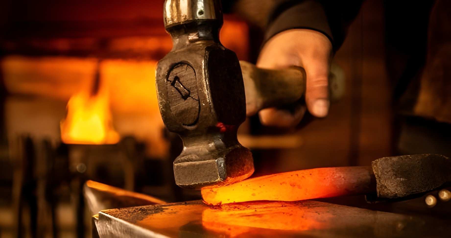 Những dụng cụ và kỹ năng cần có để trở thành thợ rèn sắt.