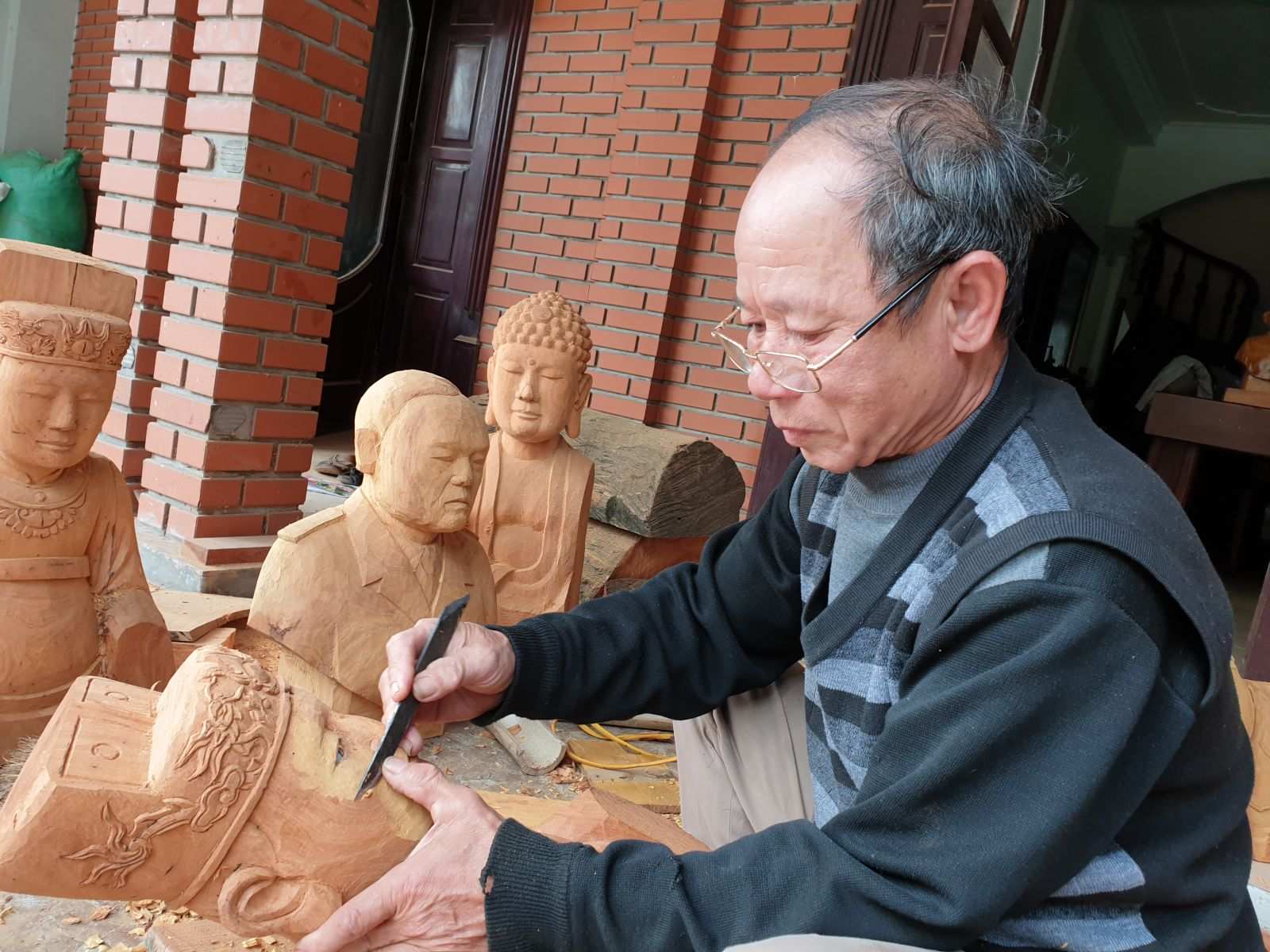 Những kỹ năng đầu tiên dành cho thợ chạm khắc gỗ mới