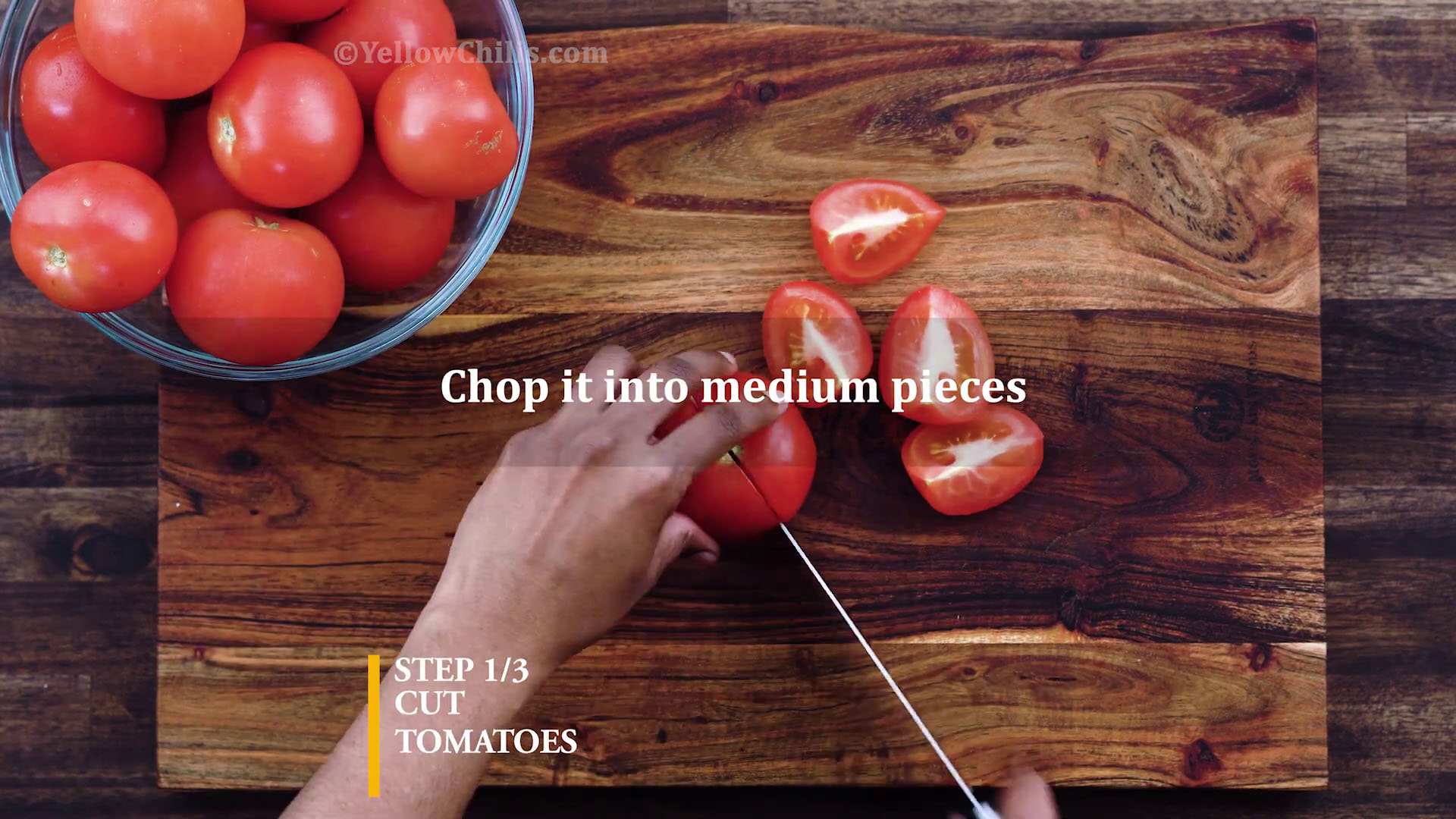 Bước 1 - bổ cà chua làm 4