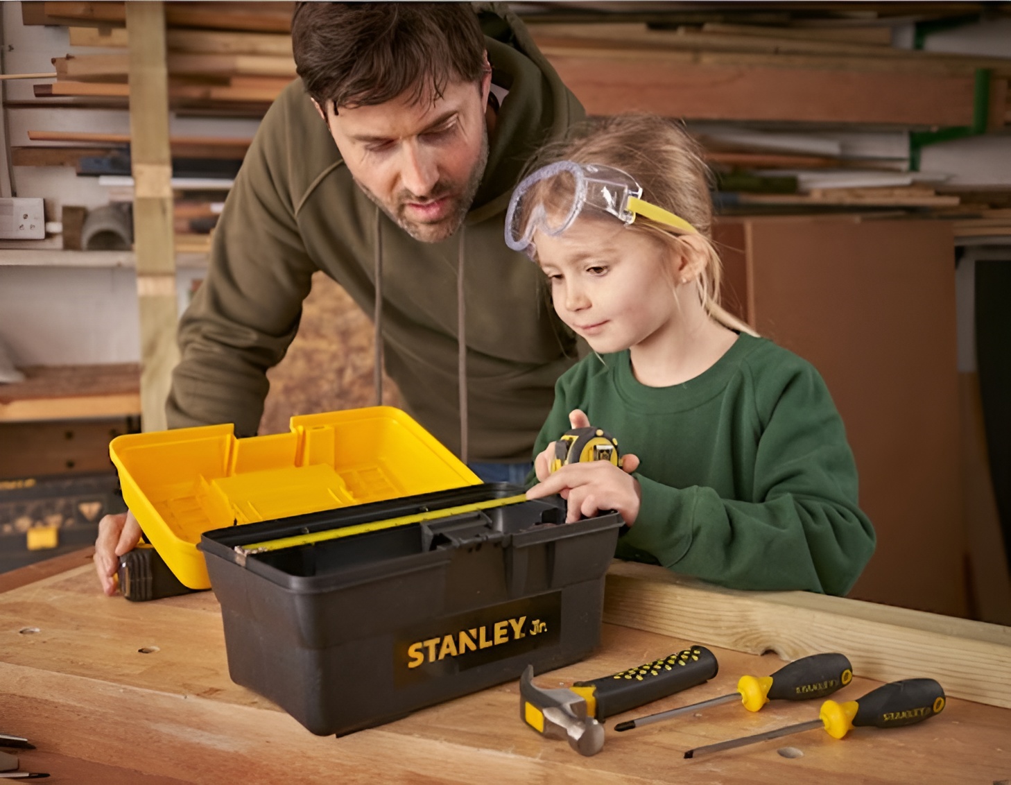 Bộ đồ chơi xây dựng kèm hộp công cụ cho trẻ em