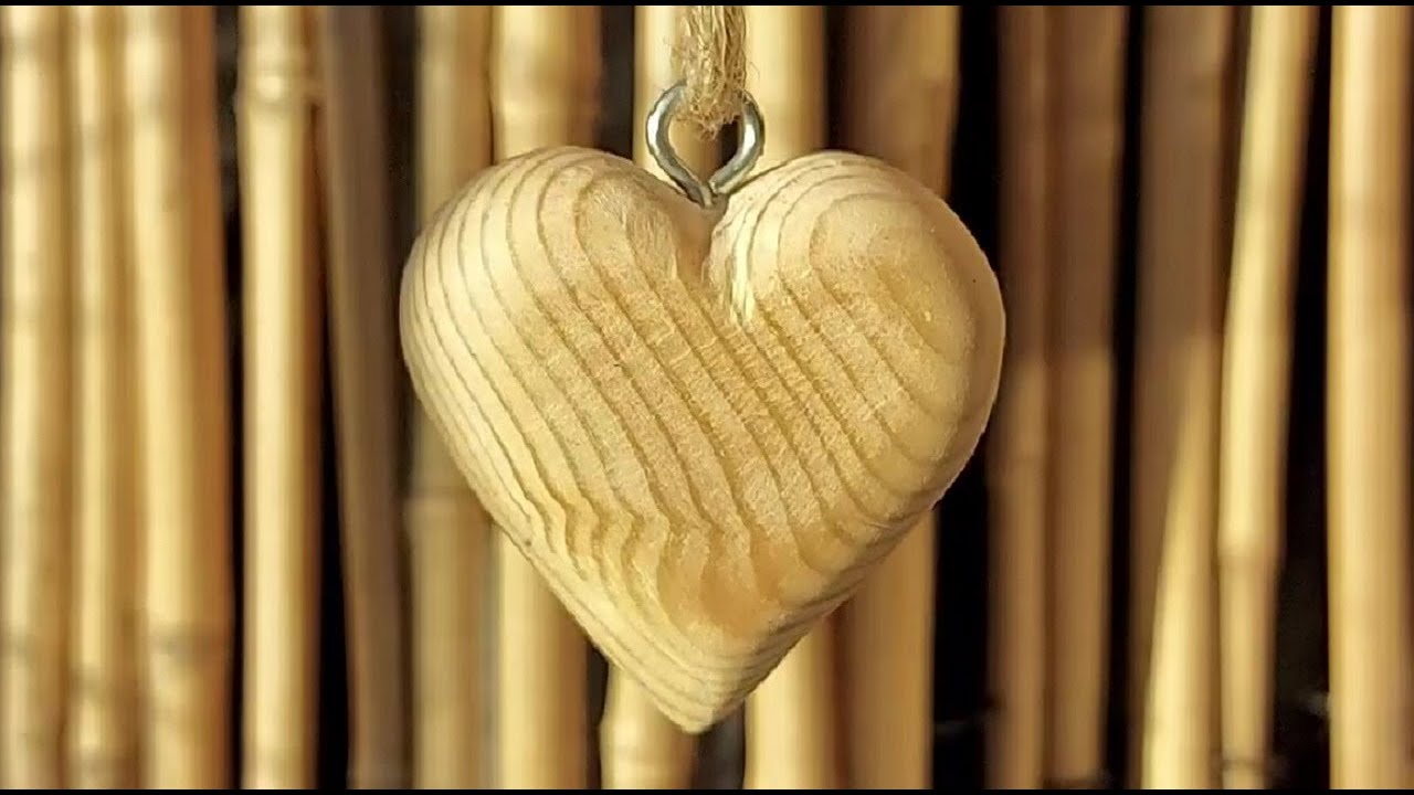 Cách khắc trái tim bằng gỗ