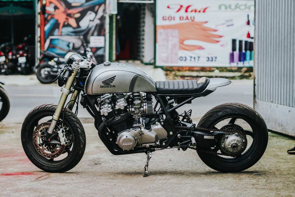 Cafe racer hiện đại