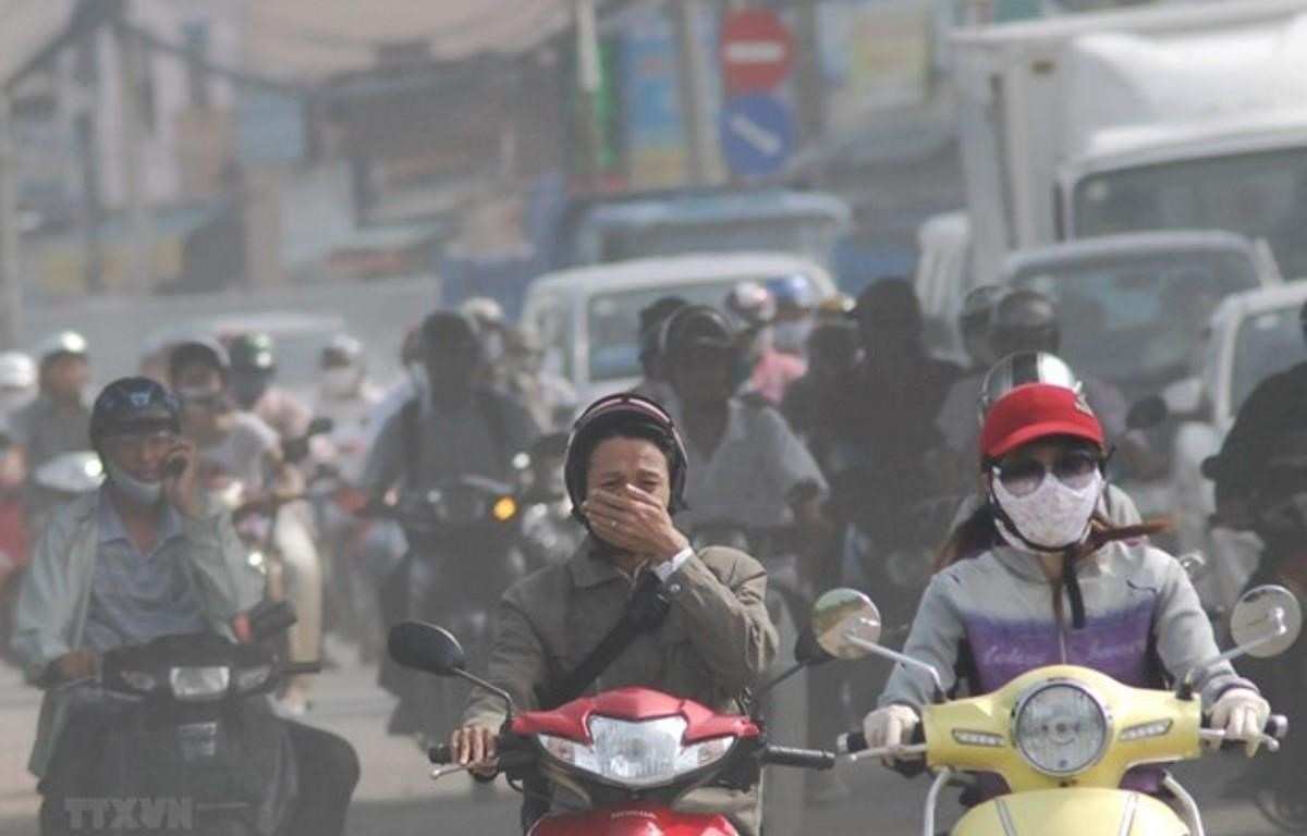 Giải quyết ô nhiễm môi trường từ xe máy đang là chủ đề lớn đối với Việt Nam - một đất nước tiêu thụ xe máy hàng đầu