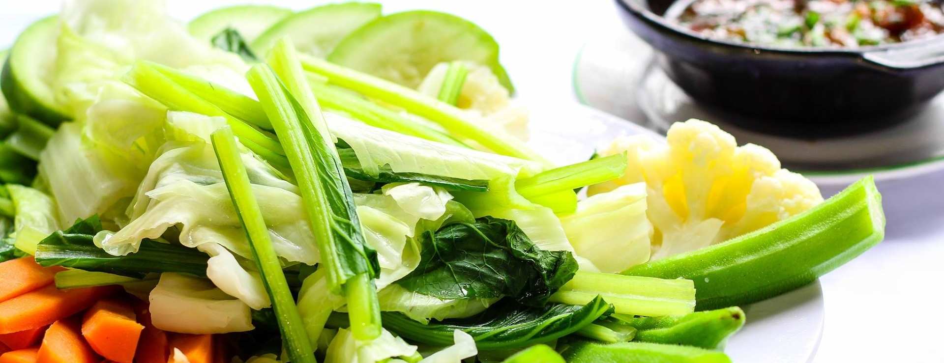Rau là nguồn thực phẩm xanh trong bữa ăn hằng ngày