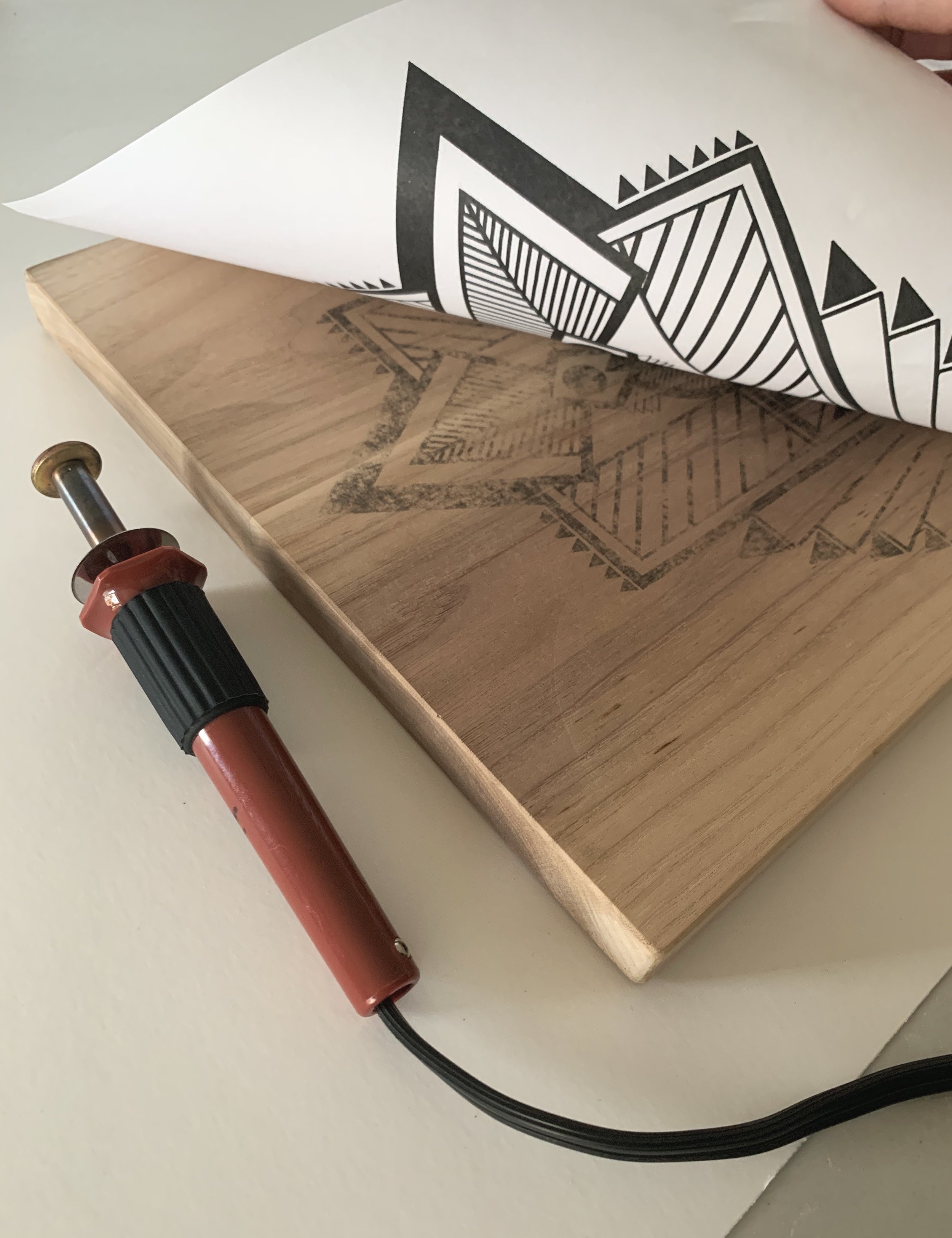 Chuyển thiết kế của bạn lên gỗ