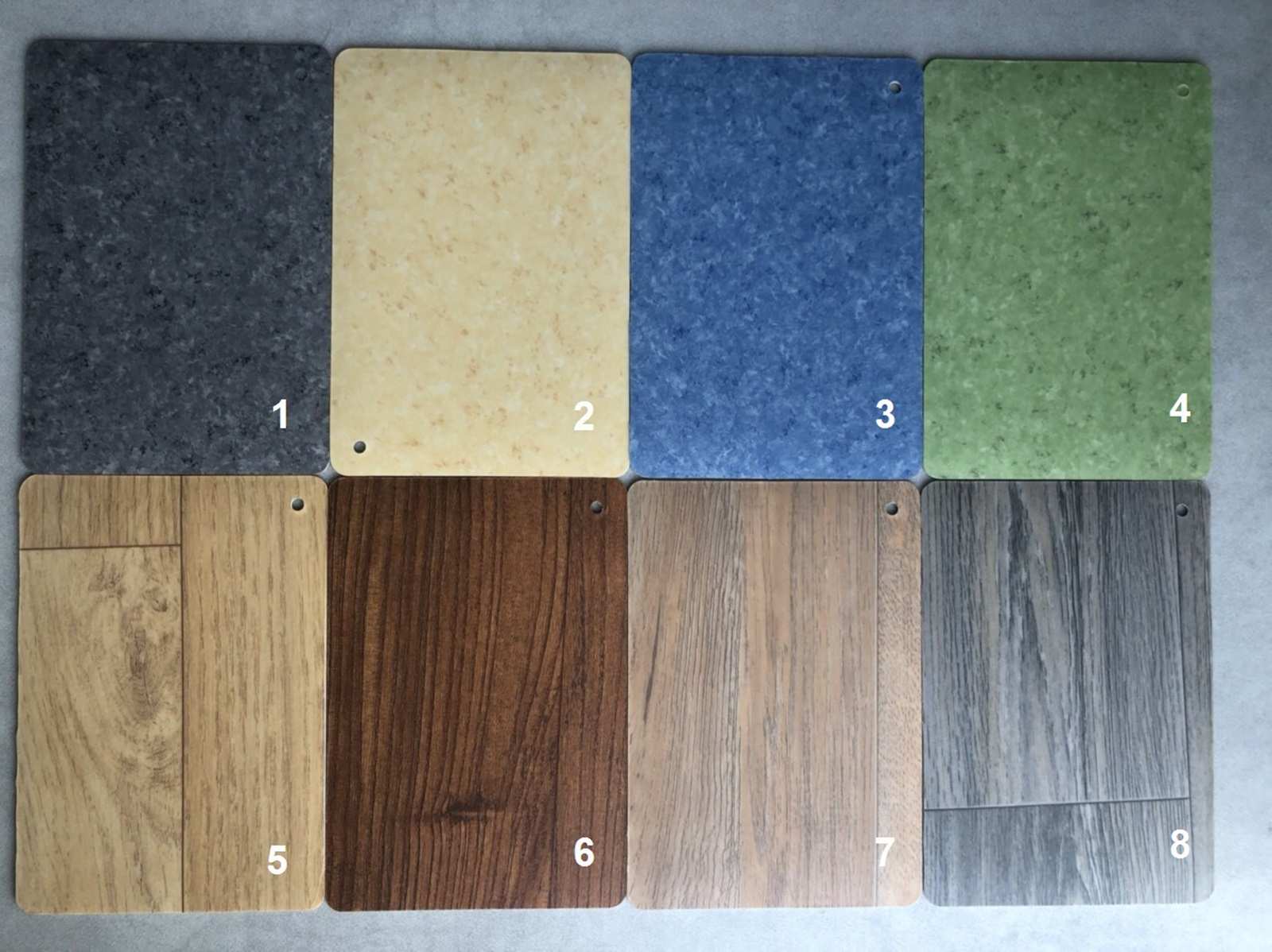Sàn làm bằng Vinyl có nhiều màu sắc