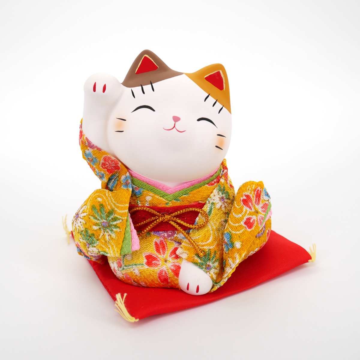 ​Manekineko, biểu tượng mèo may mắn của Nhật Bản