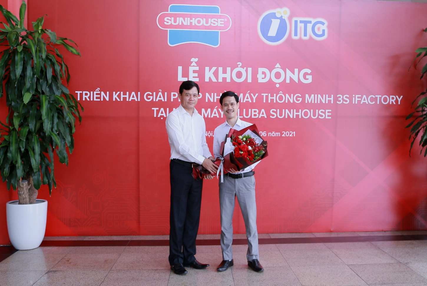 Ông Nguyễn Xuân Phú trong lễ triển khai giải pháp nhà máy thông minh 3S IFACTORY