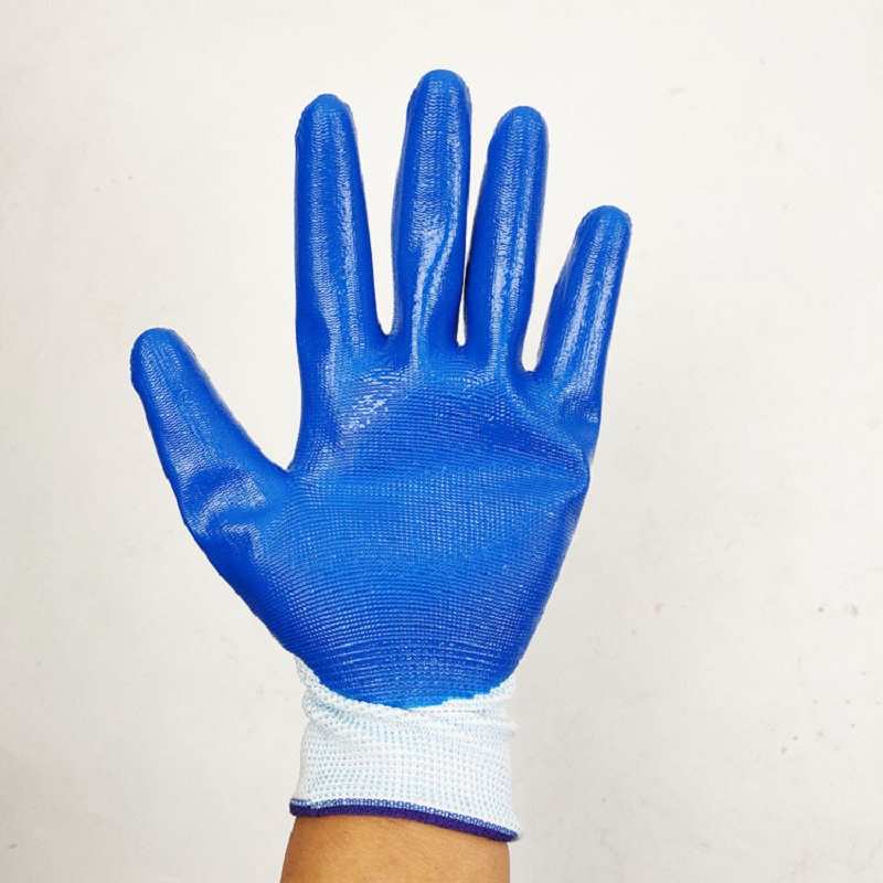 Găng tay phủ sơn giúp bảo vệ, giữ tay của người sử dụng luôn luôn sạch sẽ