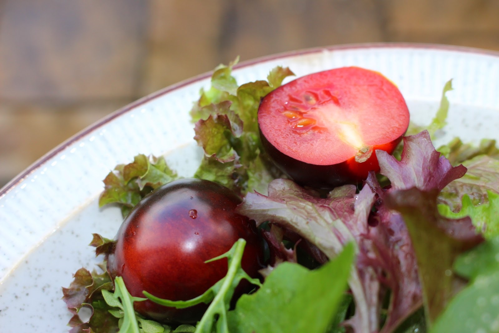 Salad có chứa cà chua Indigo Rose